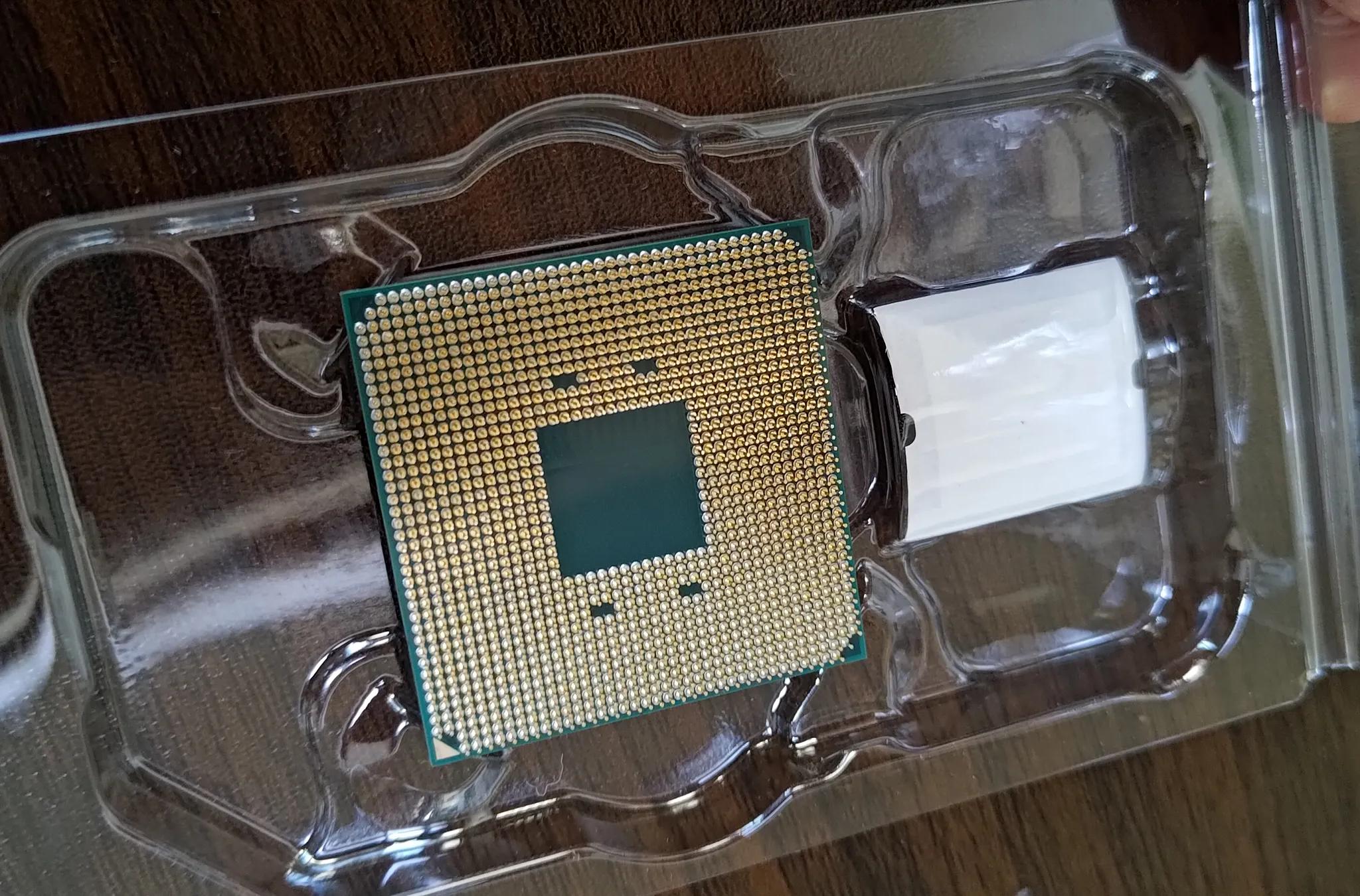 AMD Ryzen 7 3700x