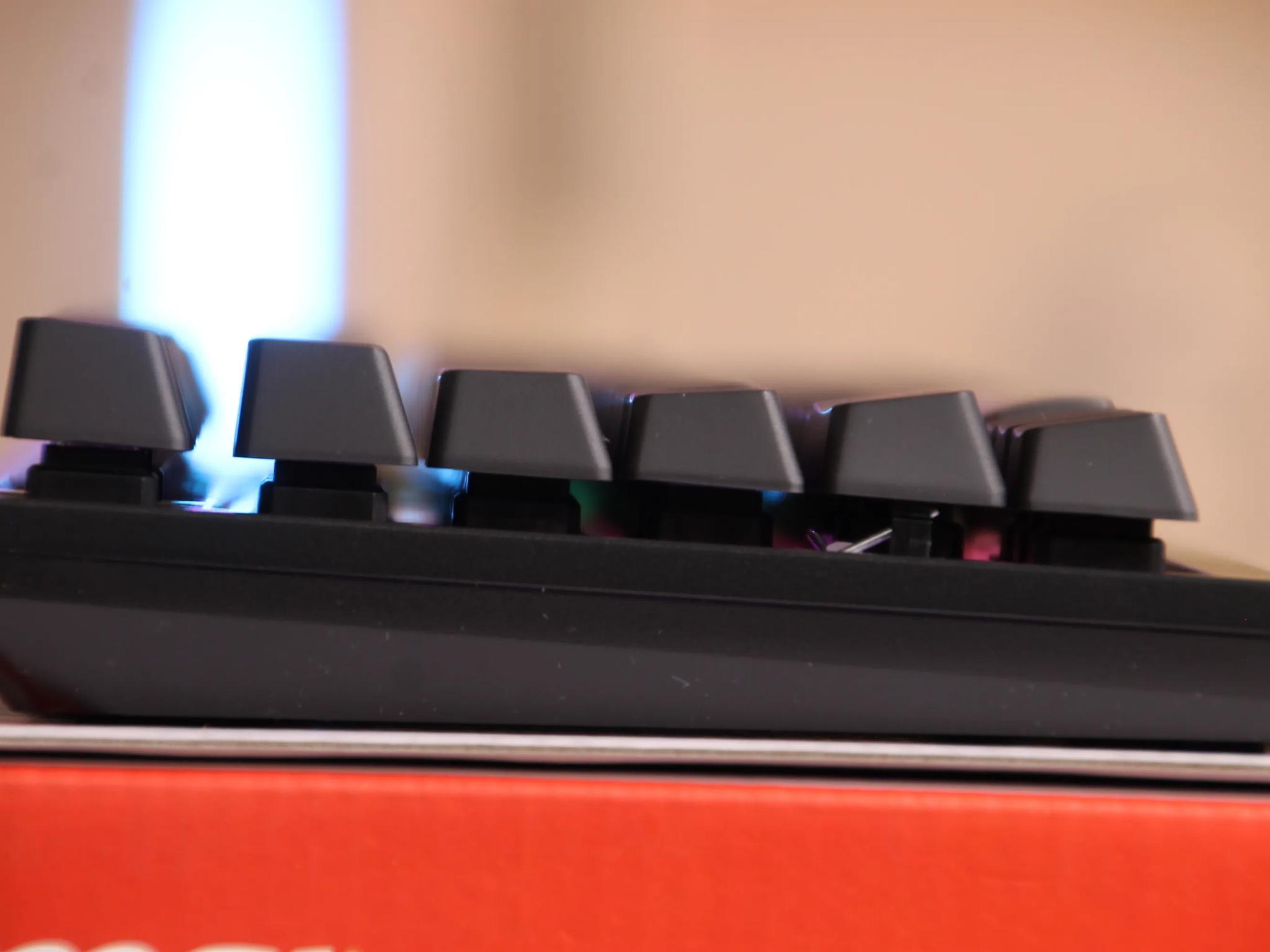 Beginner Peripheral Bundle // MSI Vigor GK30 Keyboard & MSI Clutch GM11 Mouse Combo