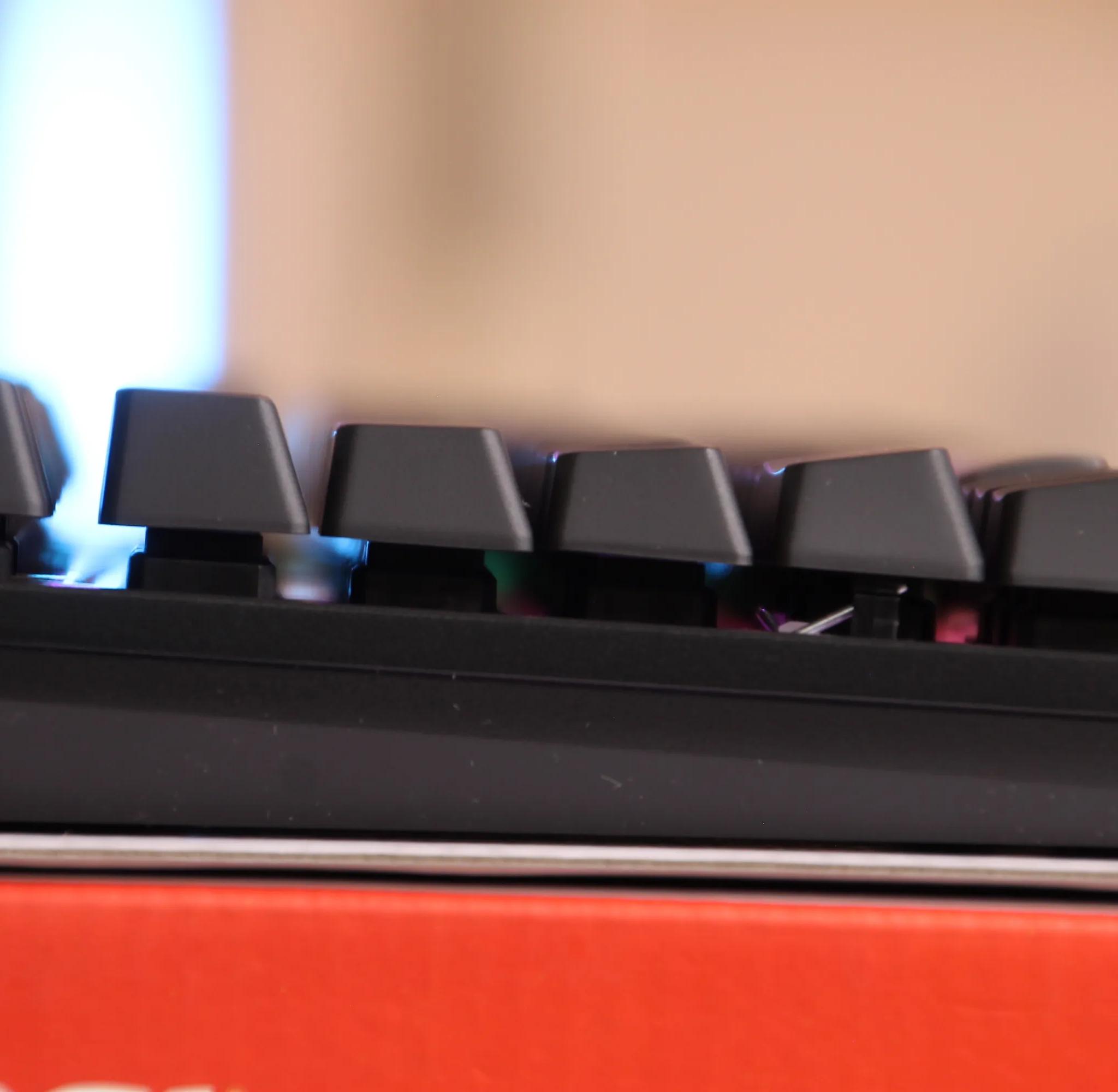 Beginner Peripheral Bundle // MSI Vigor GK30 Keyboard & MSI Clutch GM11 Mouse Combo