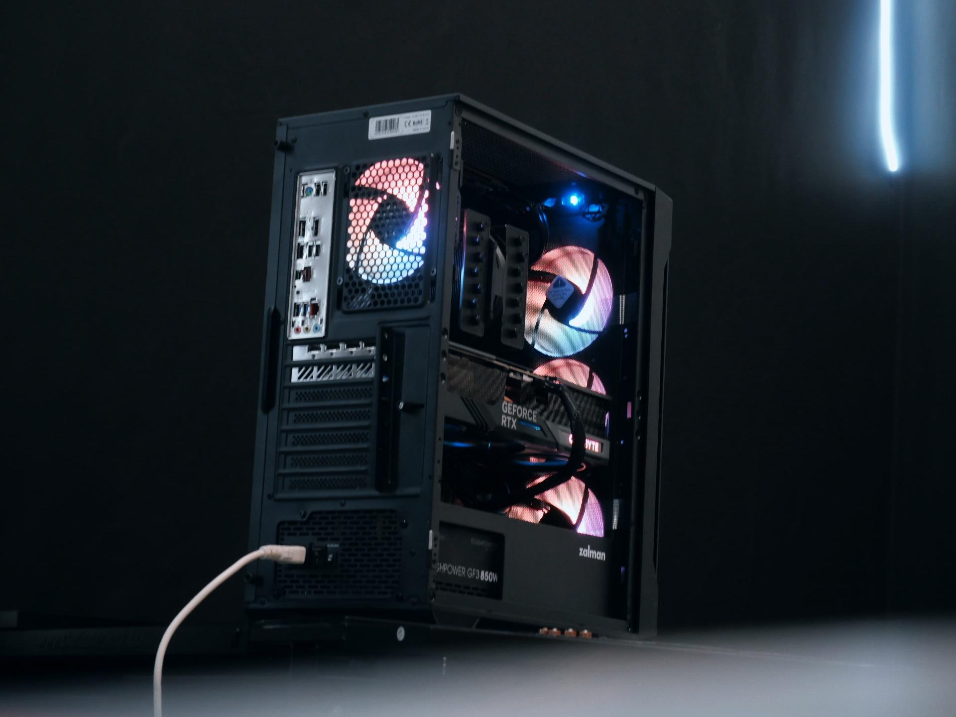 RTX 4090/ R9 7950X3D Gaming PC Computer
