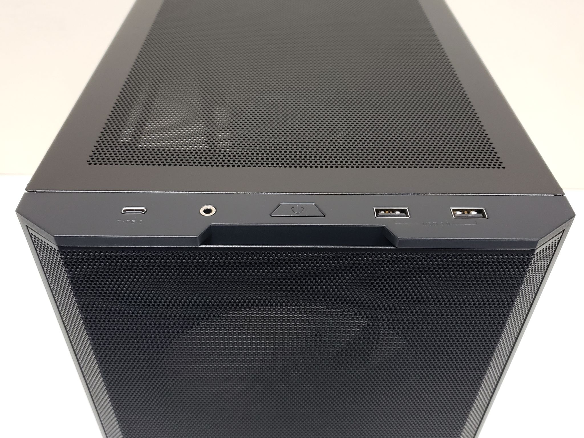 PC on Sale! Ryzen 5 9600X, RTX 5070, 32GB-DDR5 6000, 2TB SSD NVMe, 1000W PSU