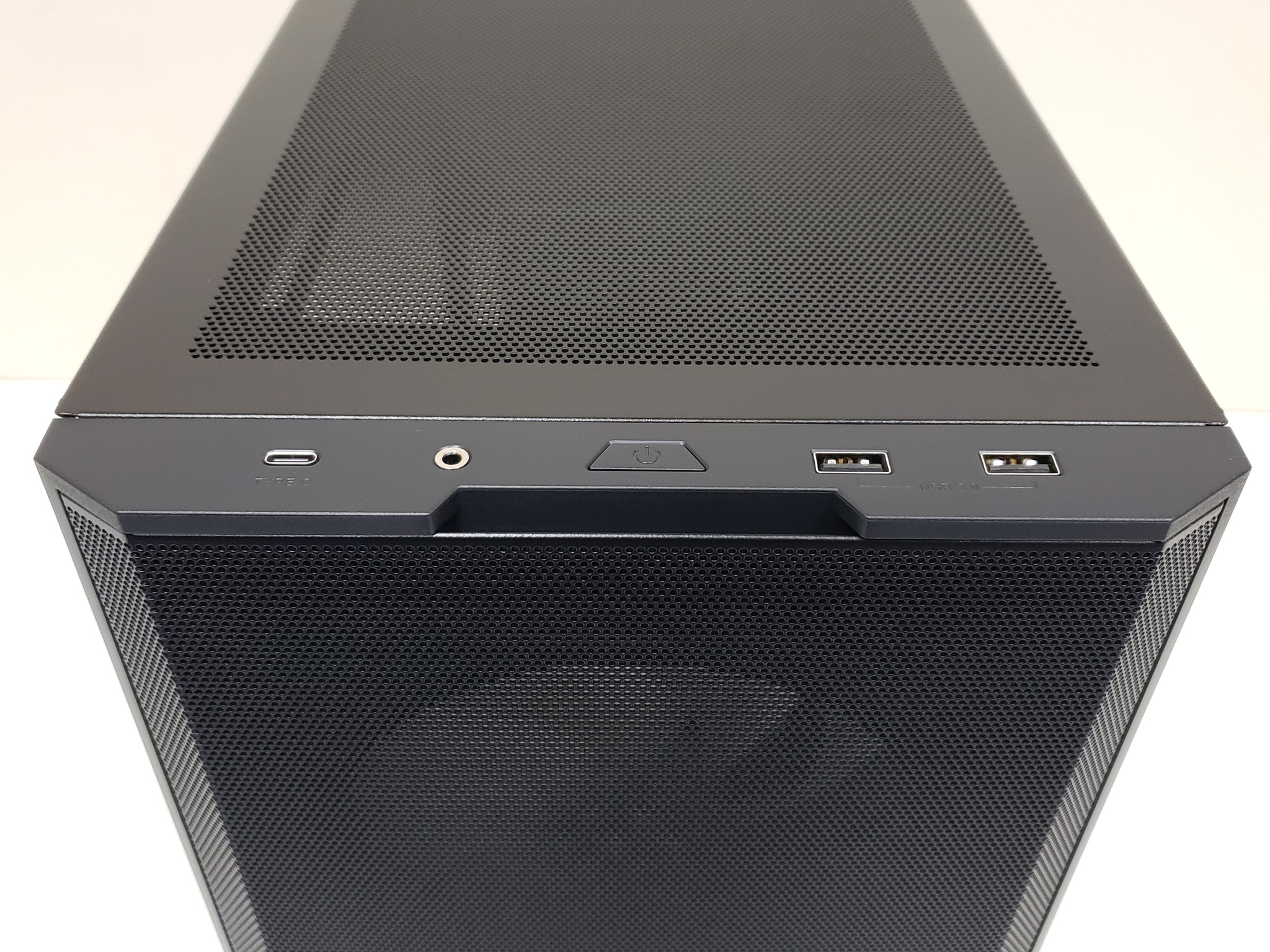 PC on Sale! Ryzen 5 9600X, RTX 5070, 32GB-DDR5 6000, 2TB SSD NVMe, 1000W PSU