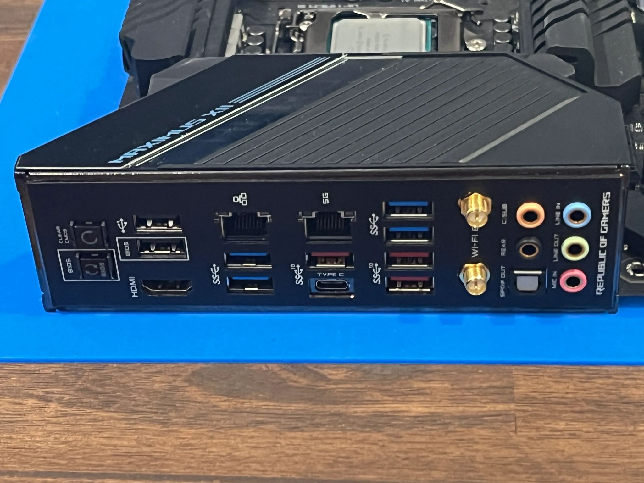 INTEL CORE I9 10900K and ASUS ROG MAXIMUS XII HERO WIFI (z490)