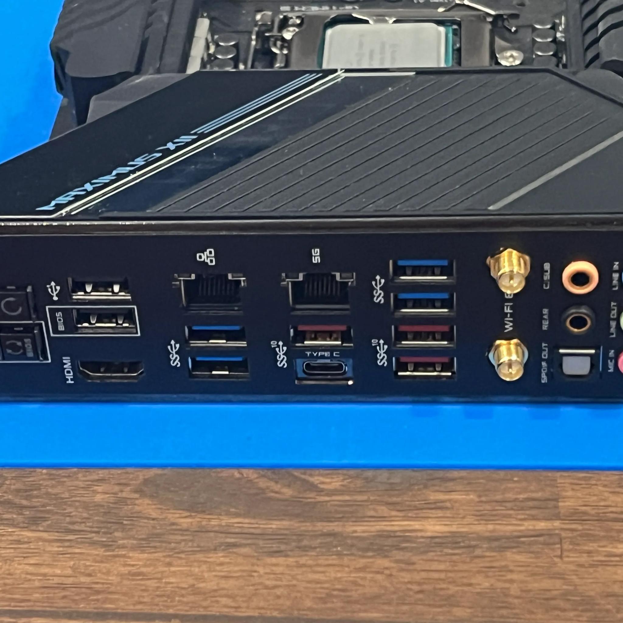 INTEL CORE I9 10900K and ASUS ROG MAXIMUS XII HERO WIFI (z490)