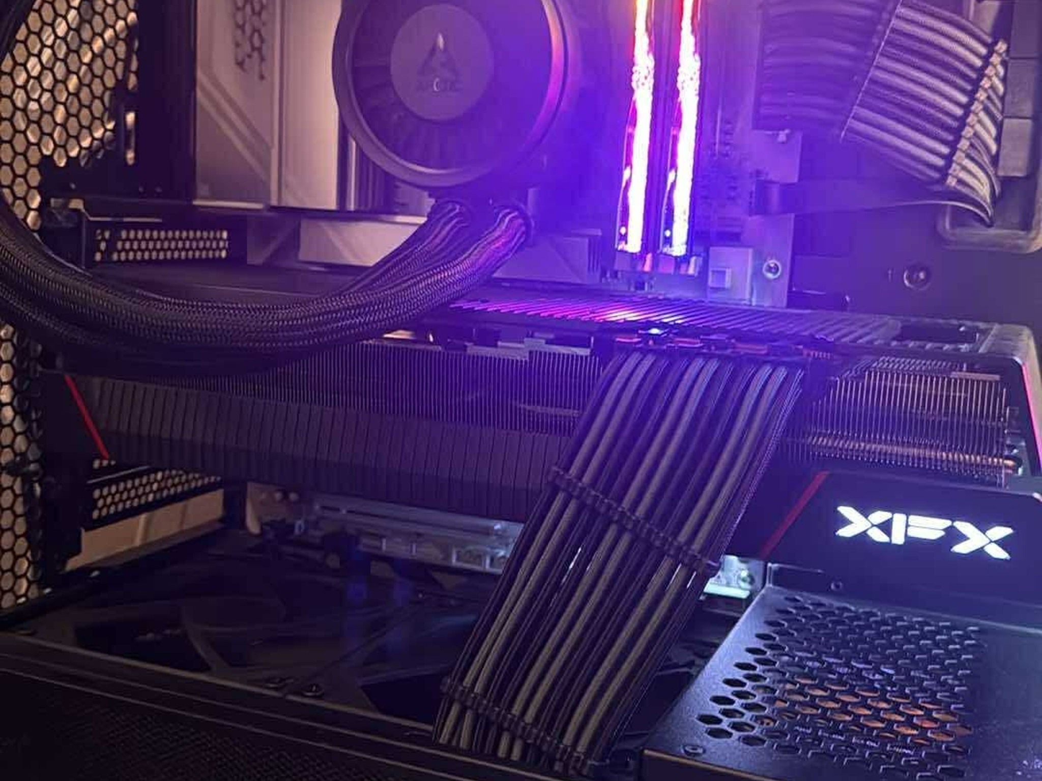 XFX MAGNETIC AIR 7900 XTX