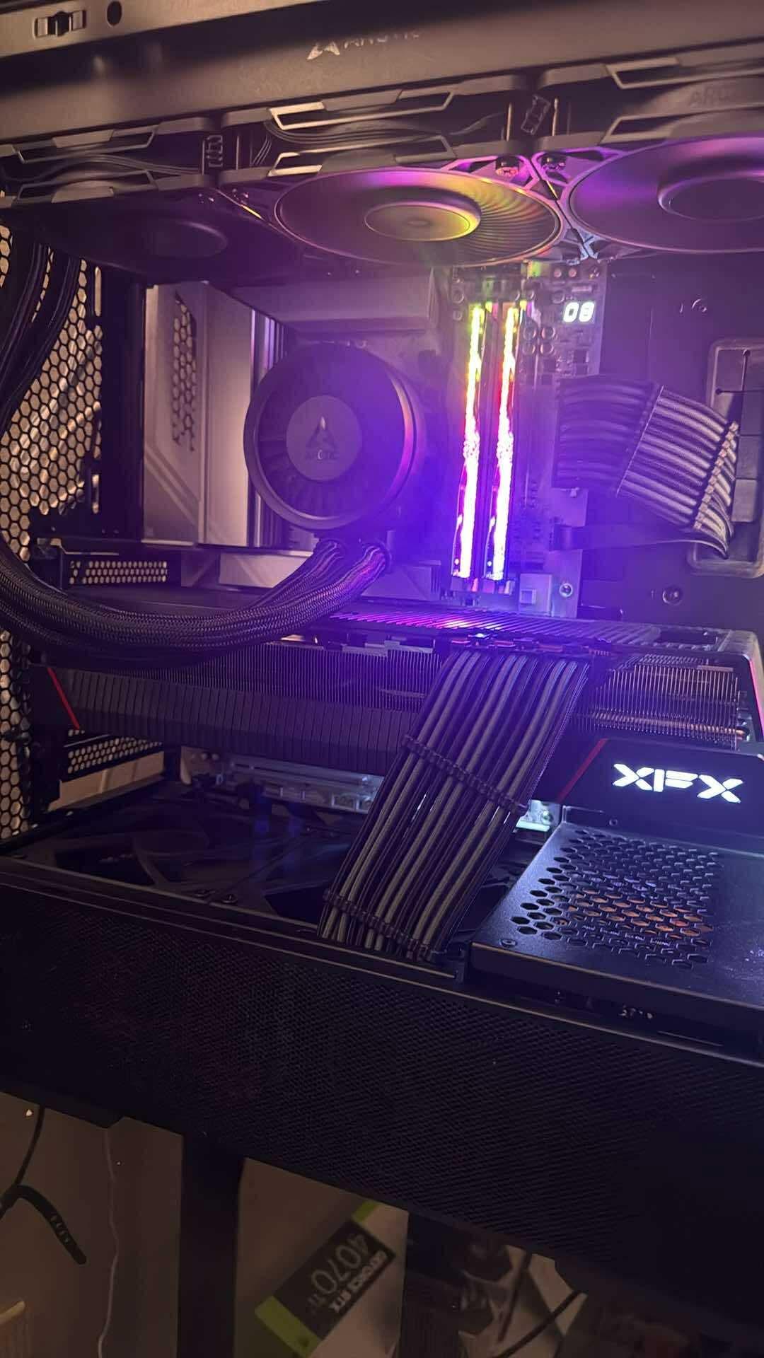 XFX MAGNETIC AIR 7900 XTX