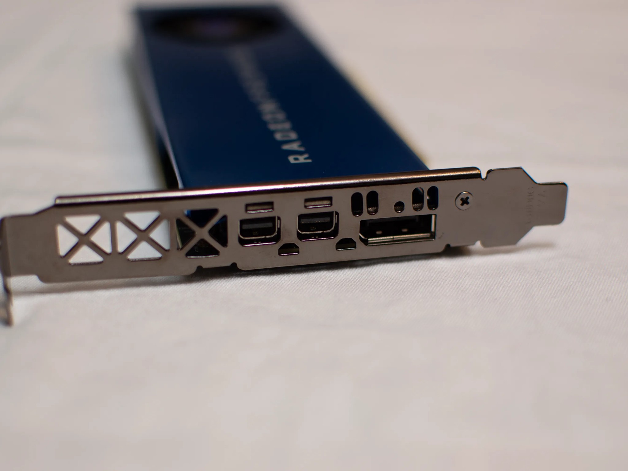 AMD Radeon Pro WX2100 GPU