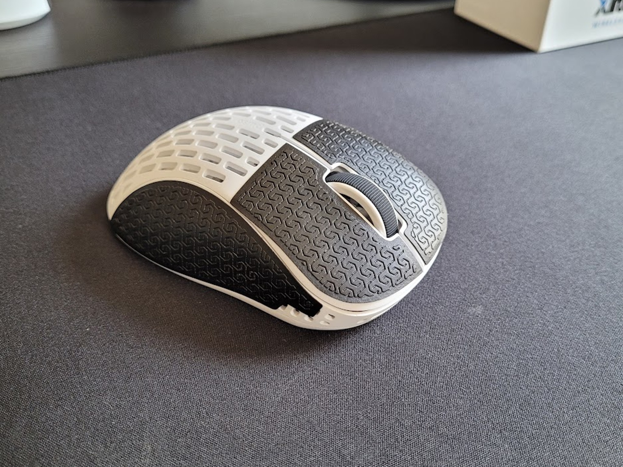 Pulsar Xlite V2 Mini Wireless Gaming Mouse - White