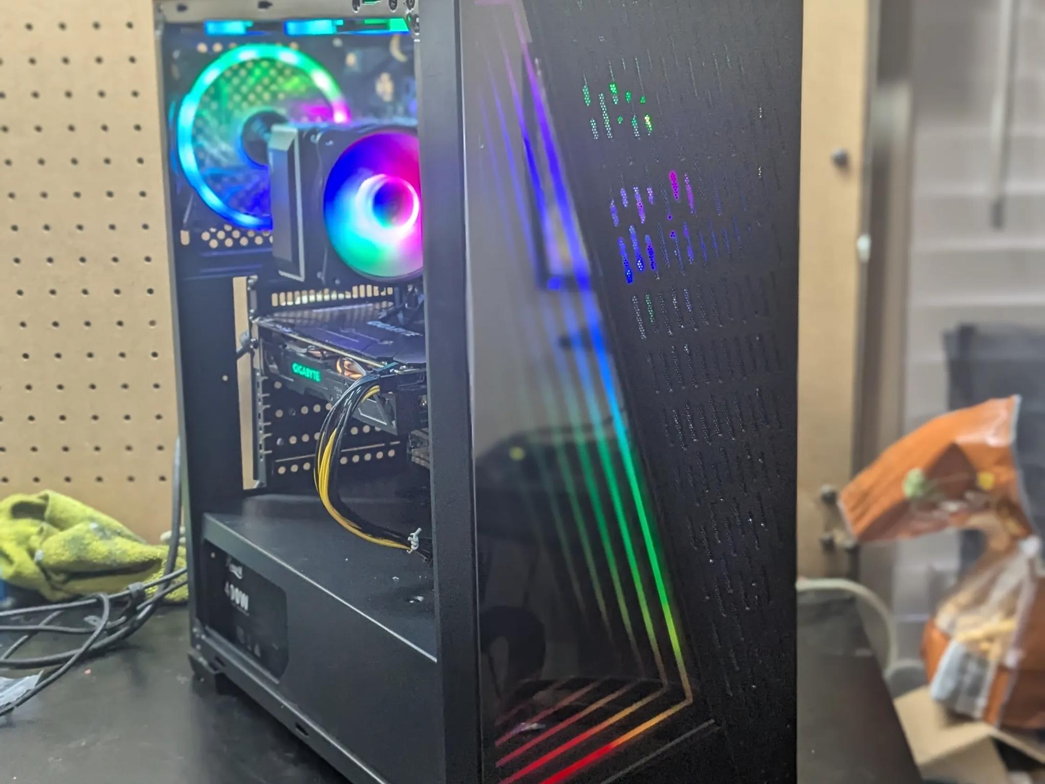 100 FPS Fortnite | 180 Day Warranty | i5-4590 , 16GB RAM, 480GB SSD, RX 570 4GB, RGB, Wifi, Win10