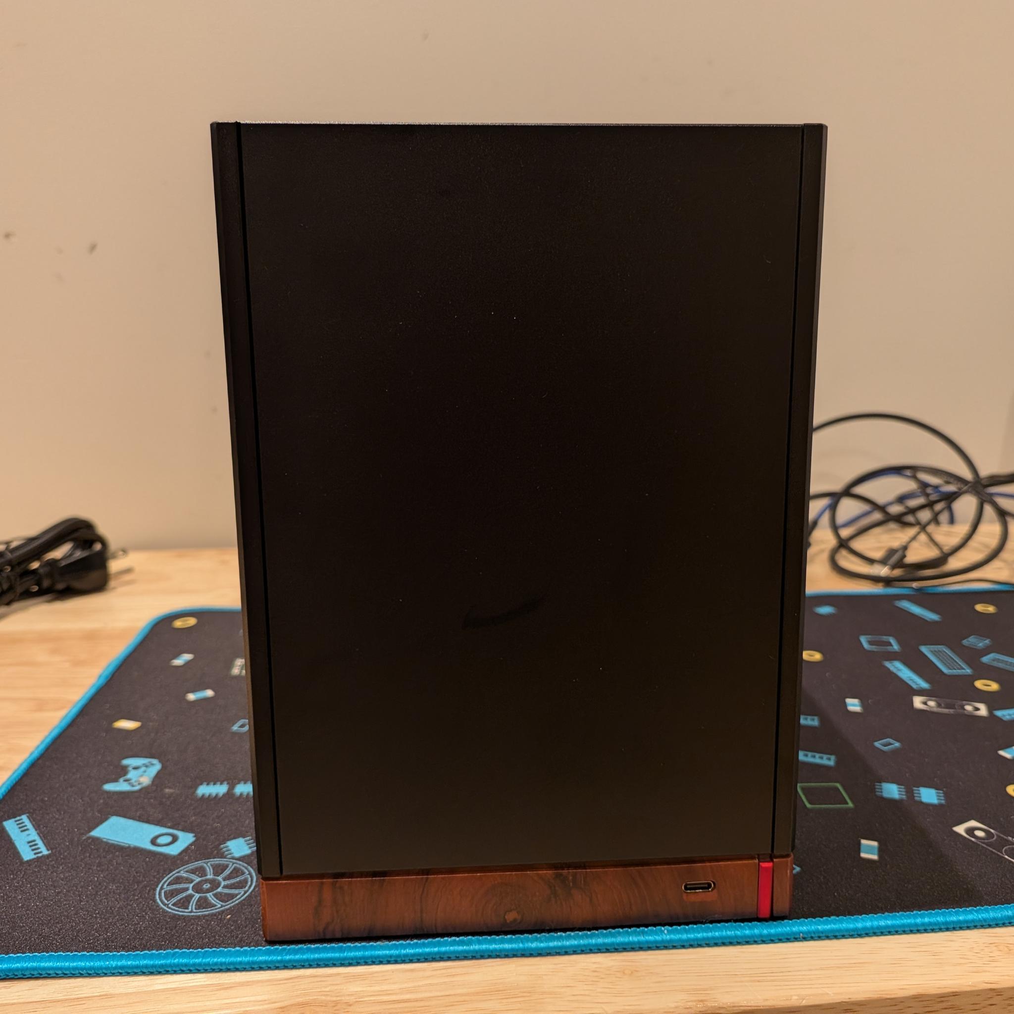 1440p Globetrotter - RX 9070, Ryzen 5 9600X, 32 GB DDR5 RAM, 1 TB Gen 4 NVME, Noctua