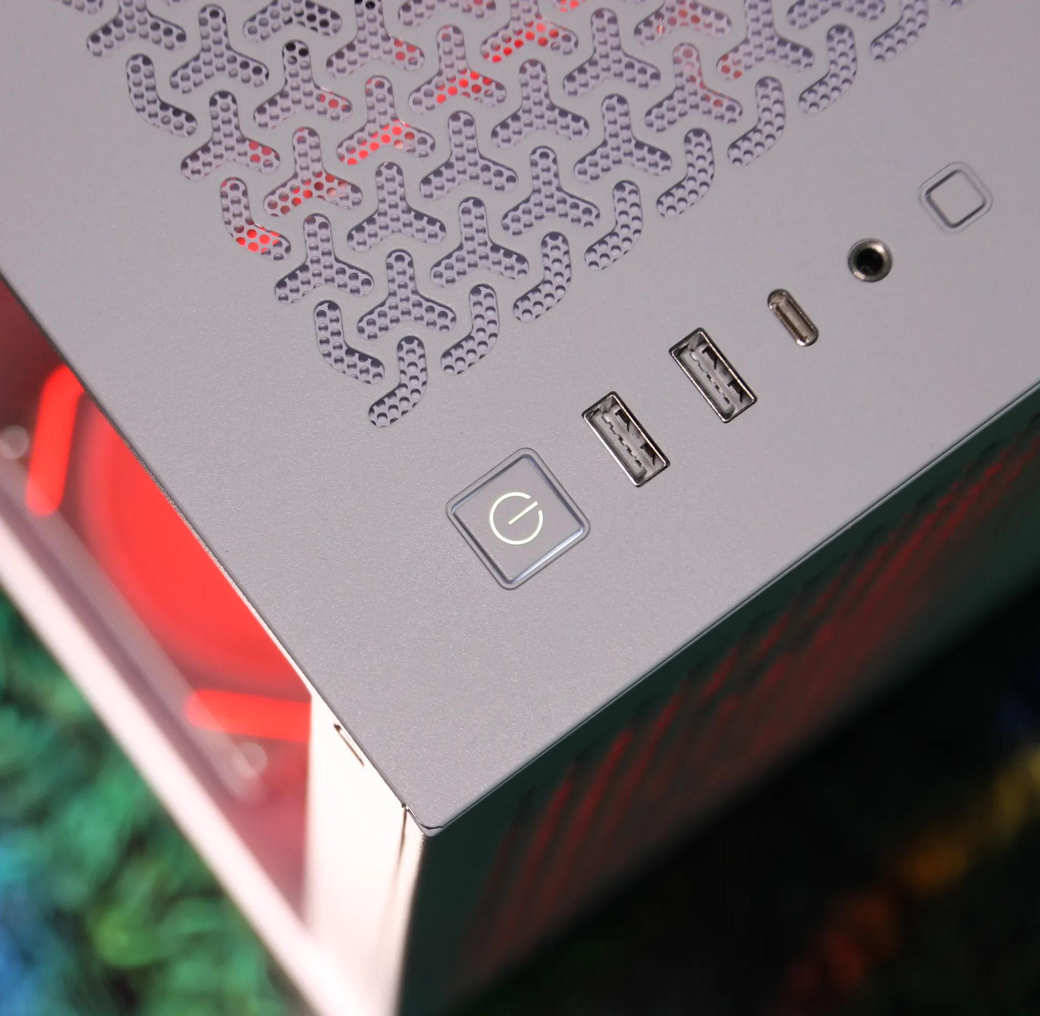 𝙊𝙈𝙀𝙂𝘼 // Ryzen 5 7500F, RX 7900 GRE // Upper Mid-Range Gaming PC