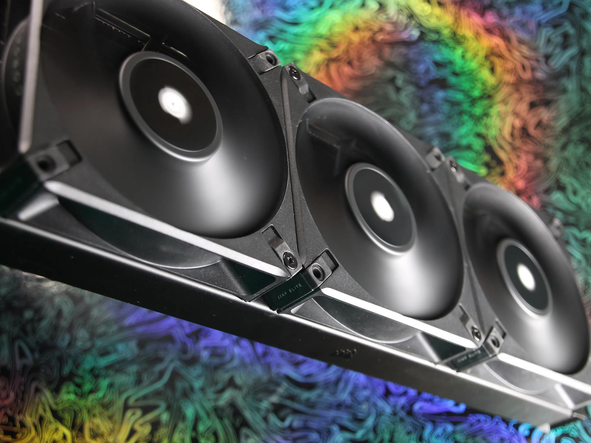 Corsair iCUE 5000X RGB Case + Corsair iCUE H150i RGB ELITE Liquid Cooler Combo