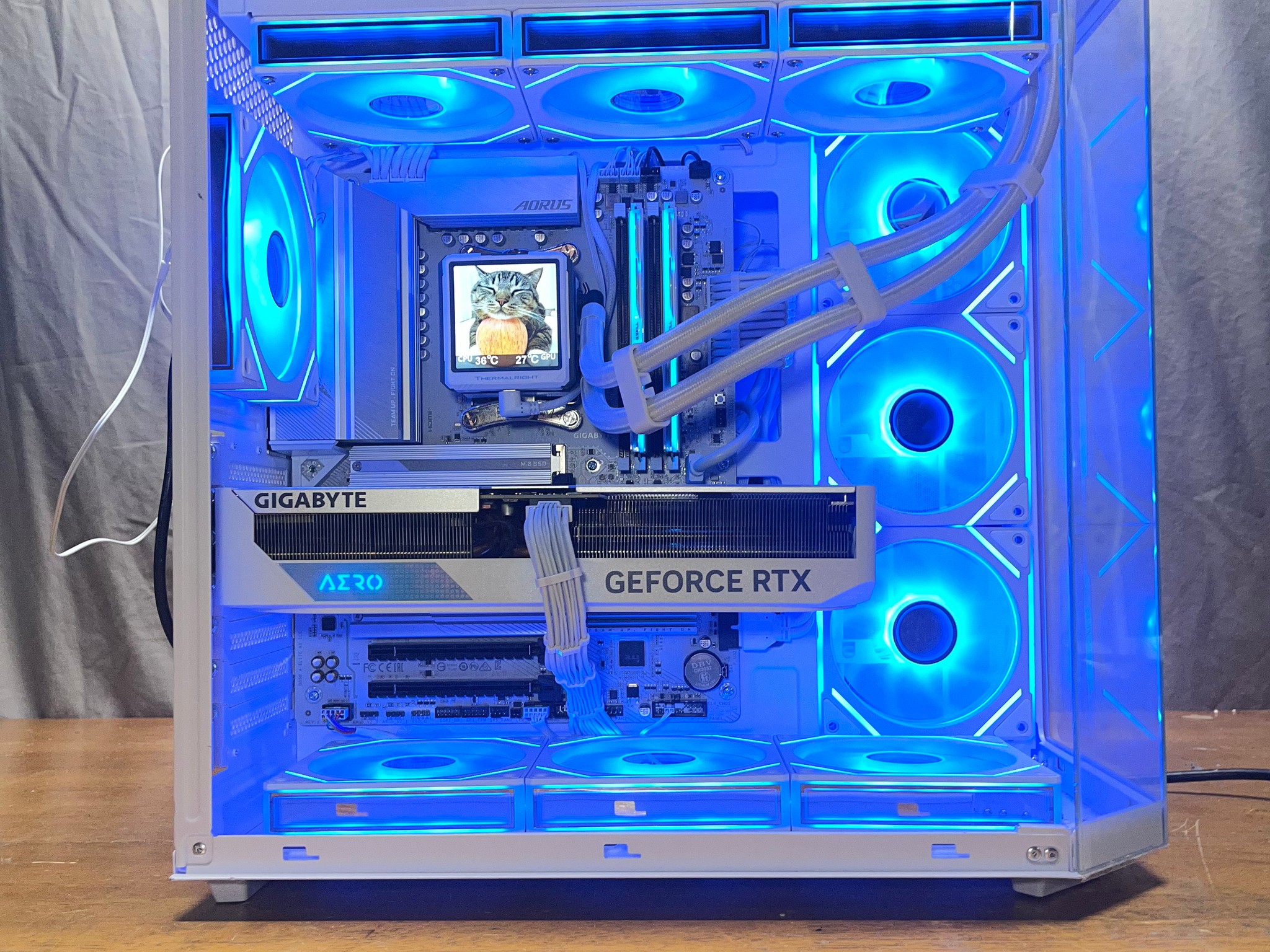 RTX 4070 TI SUPER | Ryzen 7 9800X3D | 32GB RAM | 6TB STORAGE