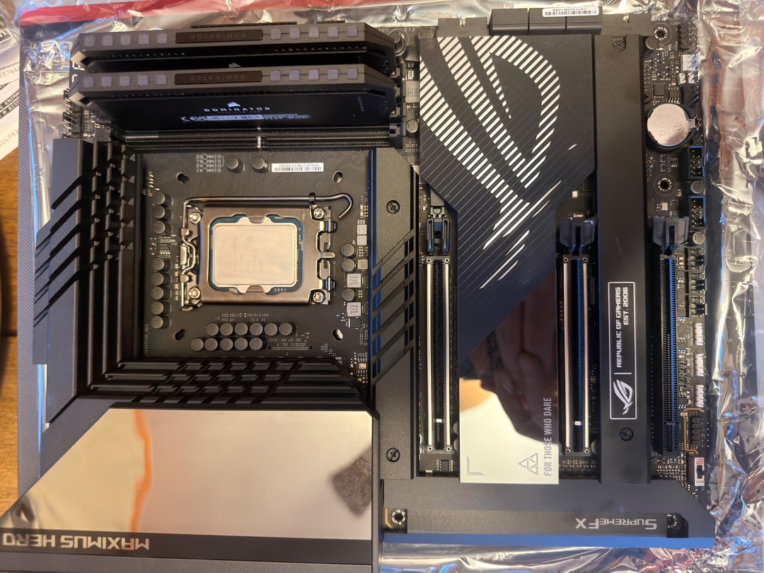 CPU Intel i9 13900K + ROG MAXIMUS Z790 Amazon.com: ASUS ROG Maximus Z790 Dark Hero (WiFi 7) LGA 1700