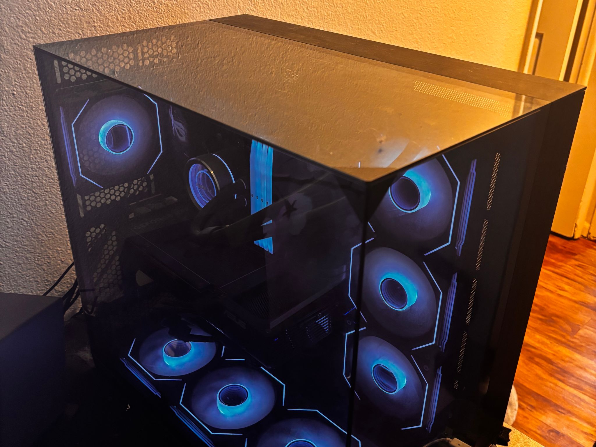 GeForce RTX 5080 Custom Gaming PC - Ryzen 7 9850X3D, 48GB RAM, 1TB NVMe SSD