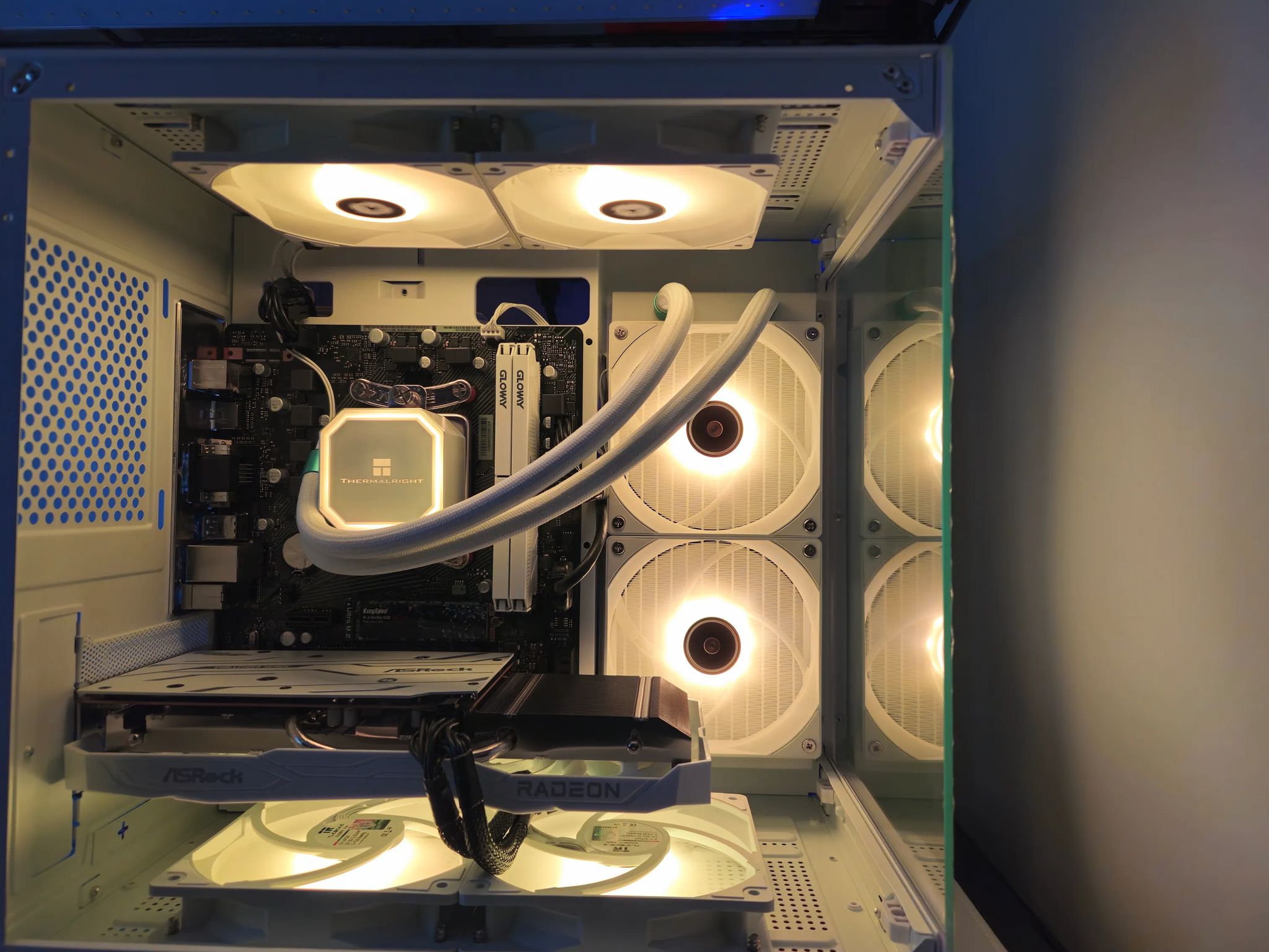 Arctic Rig Ryzen 5 / 16GB / 1TB SSD / RX 6600