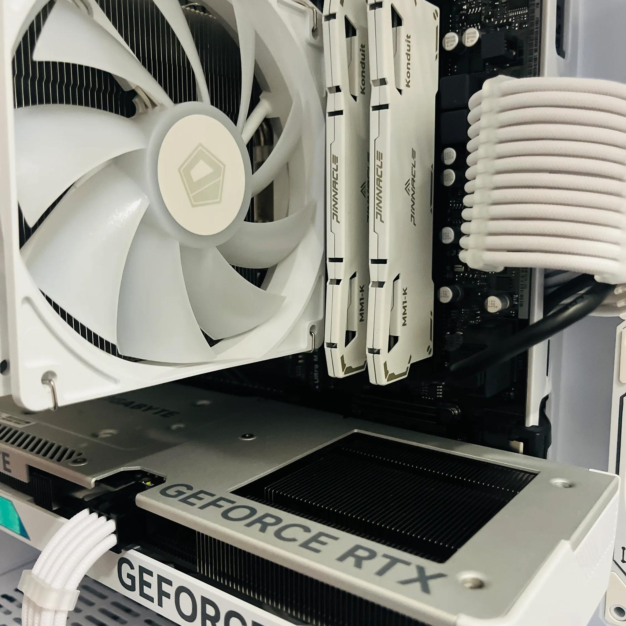 | RTX 4060 | Ryzen 5 5600 X | 16 GB 3200 Mhz | 500 GB Storage | Beautiful ARGB Supercomputer |