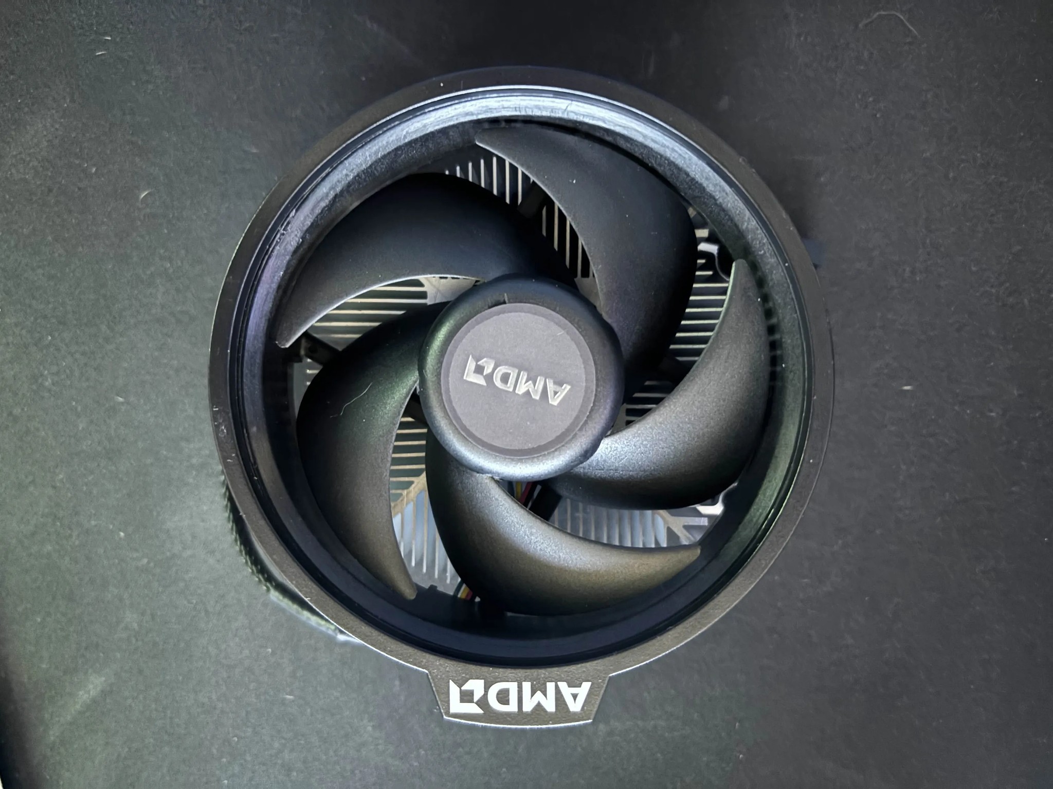 AMD Ryzen 5 5600G 3.9 GHz 6-Core Processor With cooler