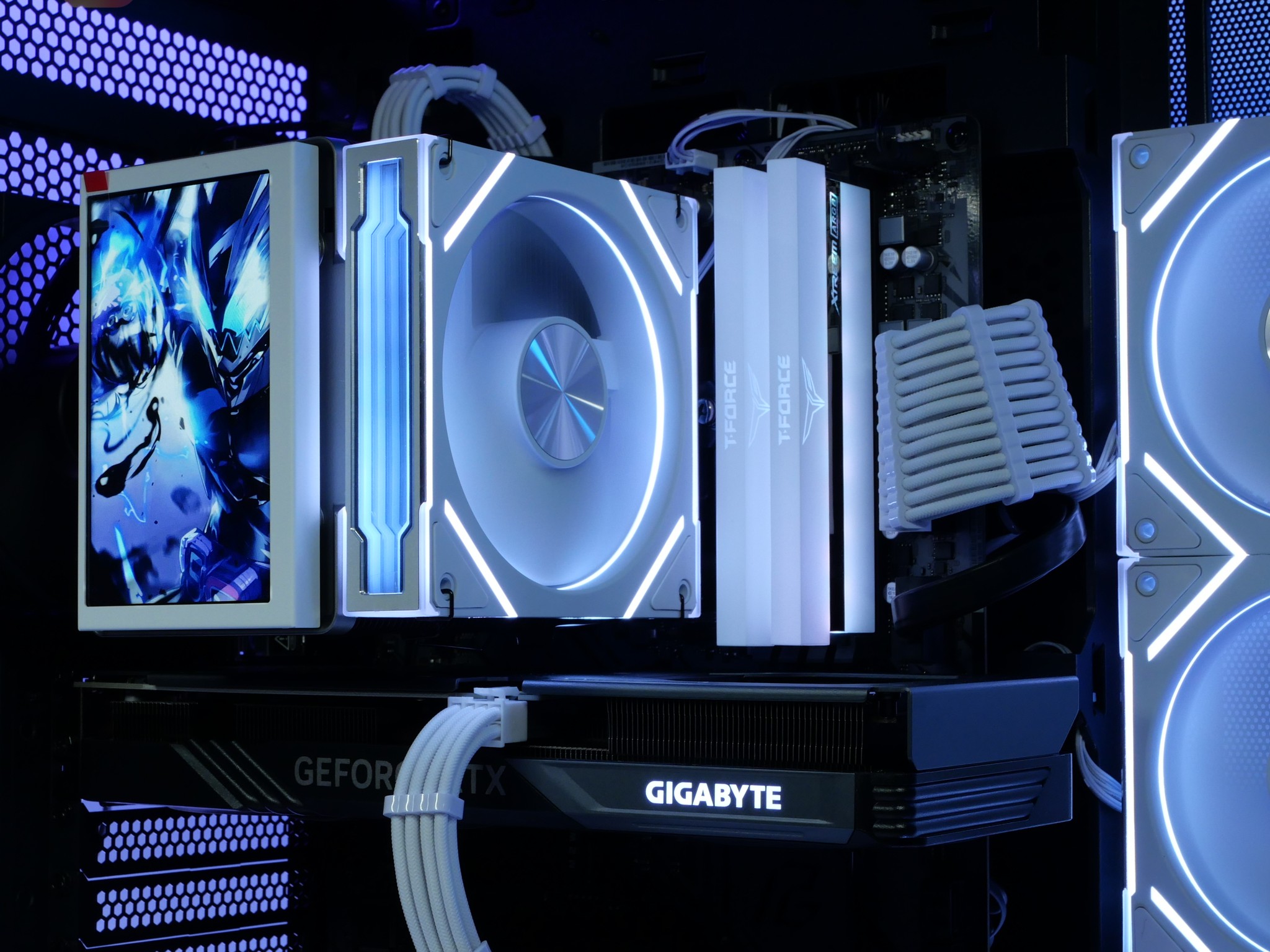 🔲×🧊 RTX 4060, Ryzen 7 5700X, 32GB ram, 1TB 4.0 nvme