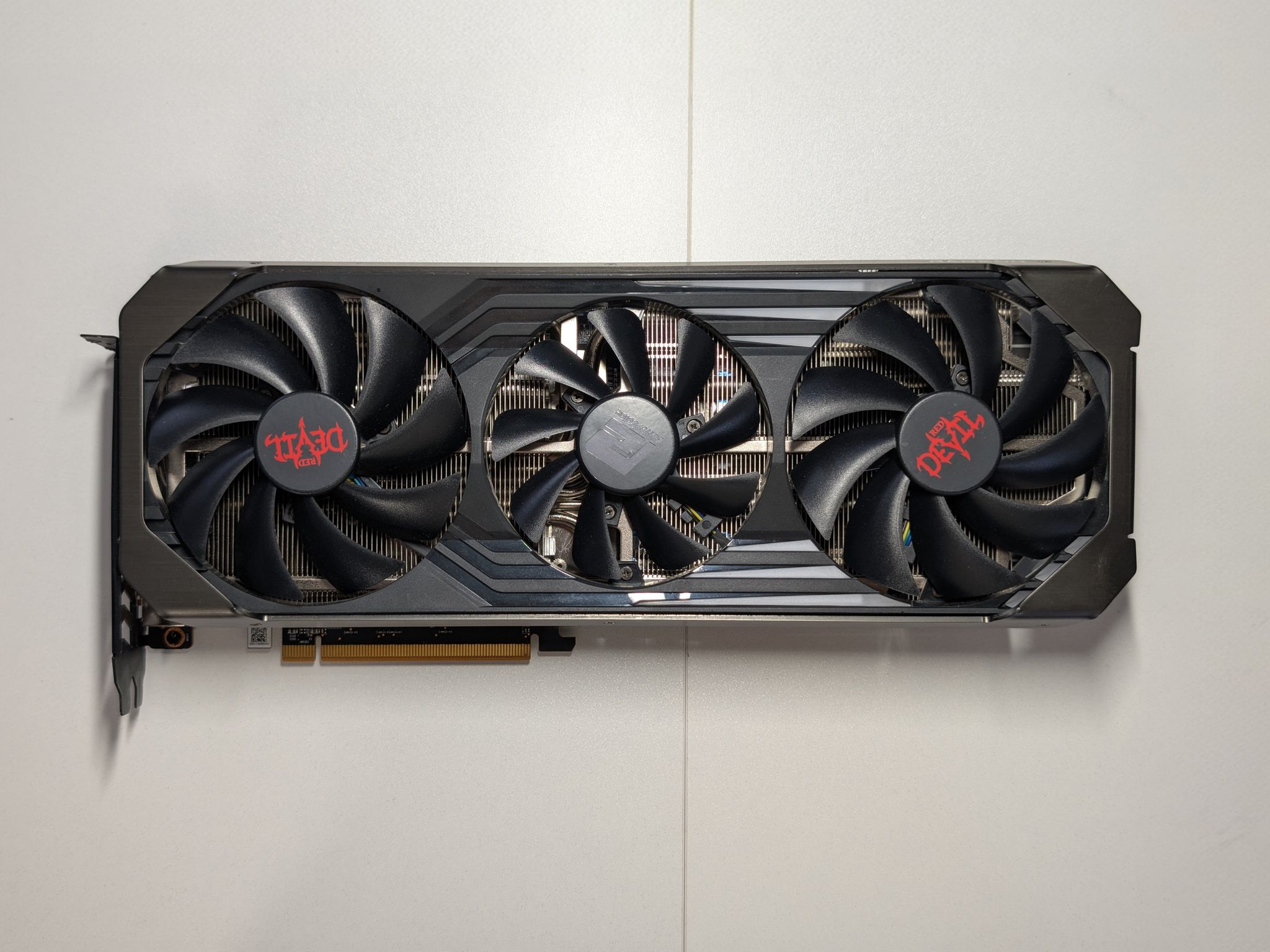 Ryzen 5 5600X + RX 6700 XT Red Devil + ROG Strix B550-F + 16GB DDR4