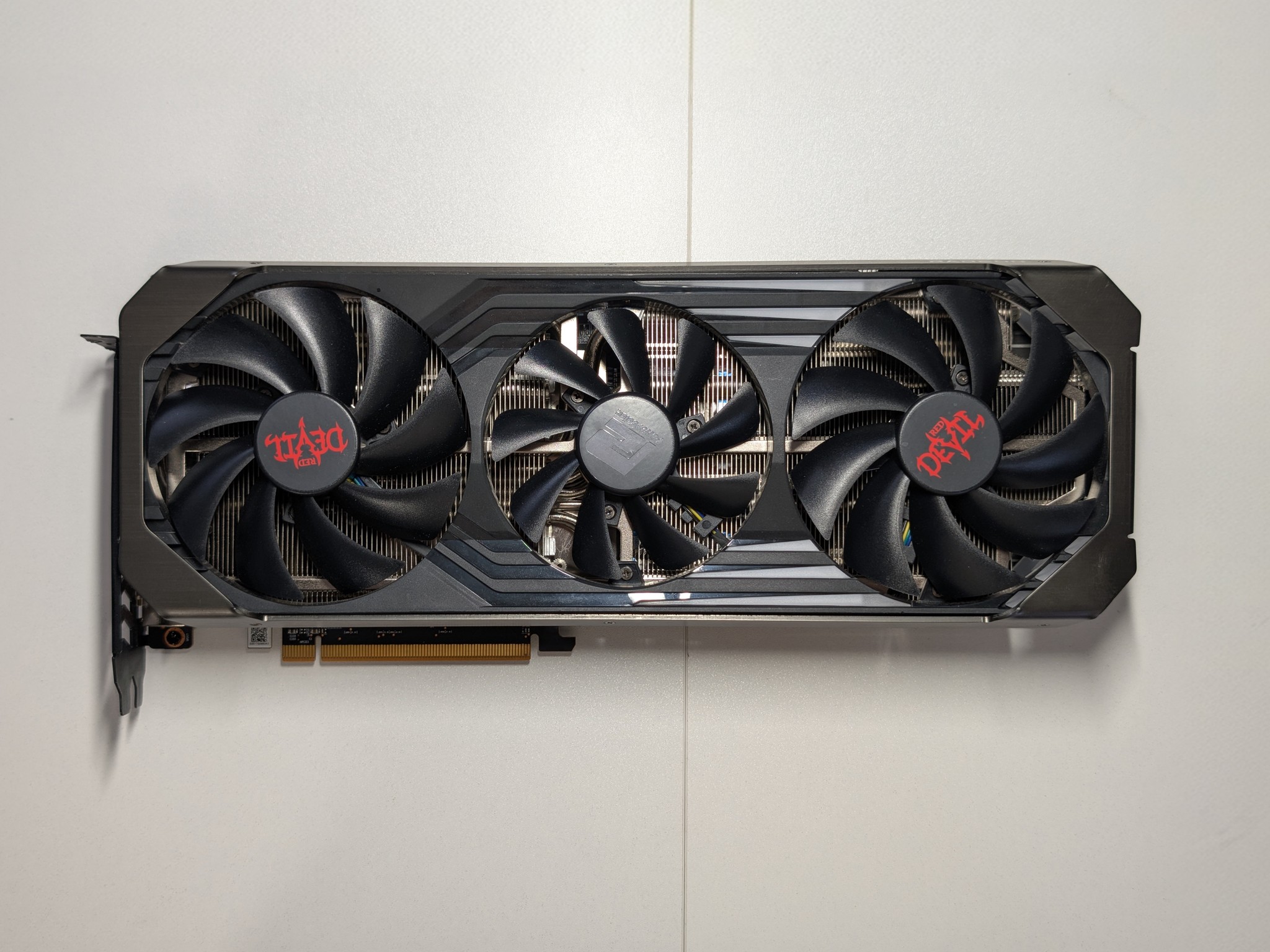 Ryzen 5 5600X + RX 6700 XT Red Devil + ROG Strix B550-F + 16GB DDR4
