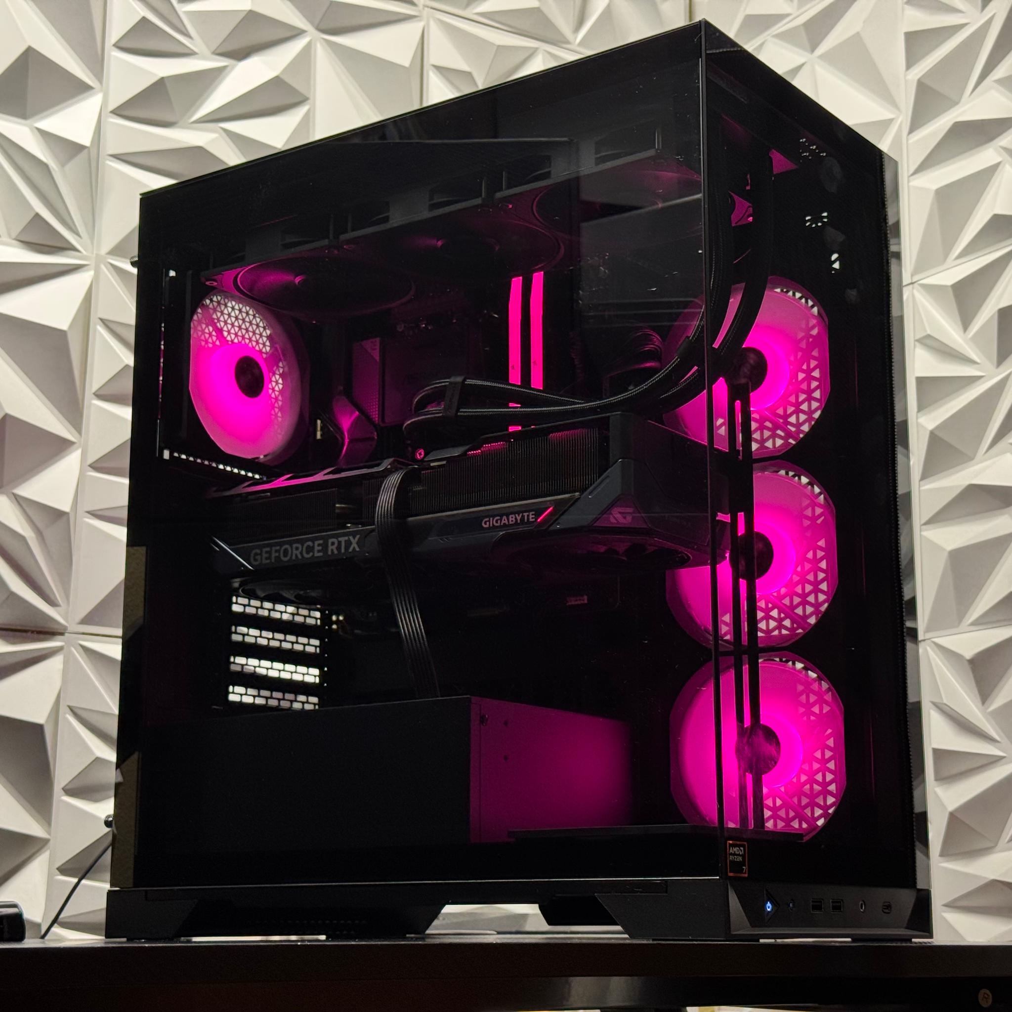 RTX 5070 Ti / Ryzen 7 9850X3D / 64GB DDR5 / Streaming / Gaming / Ai / Video editing / Multitasking