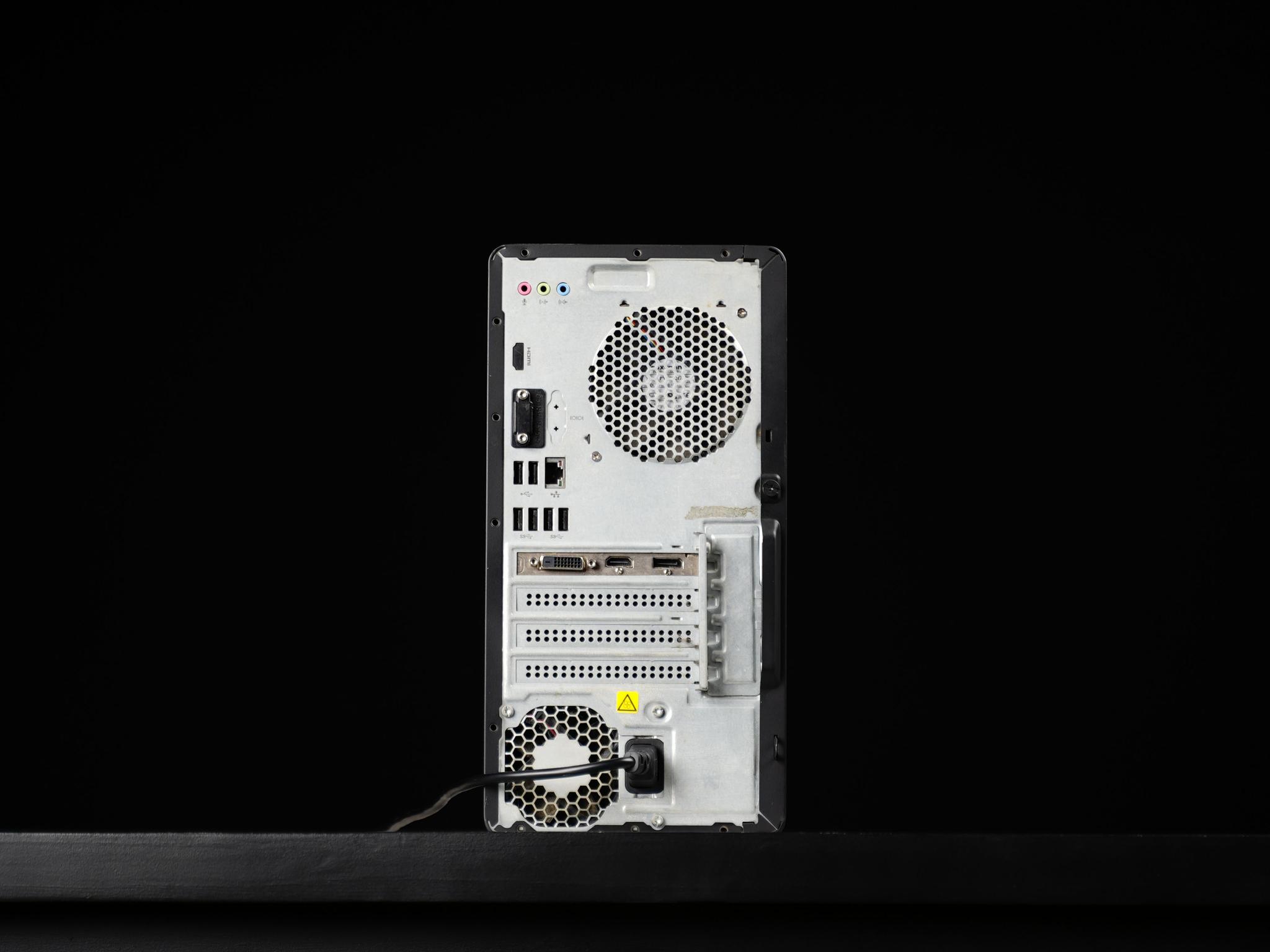 \ NA-06 / RX 550 AMD Ryzen 7 1700 .87TB Windows 11 16GB Gaming PC