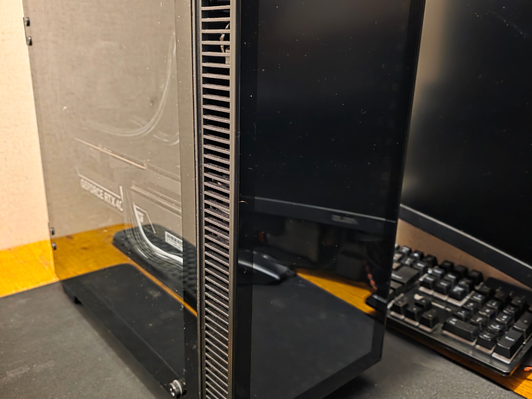 NVIDIA GeForce RTX 4080s, i7-13700KF Liquid Cooled mATX (Perfect Condition)