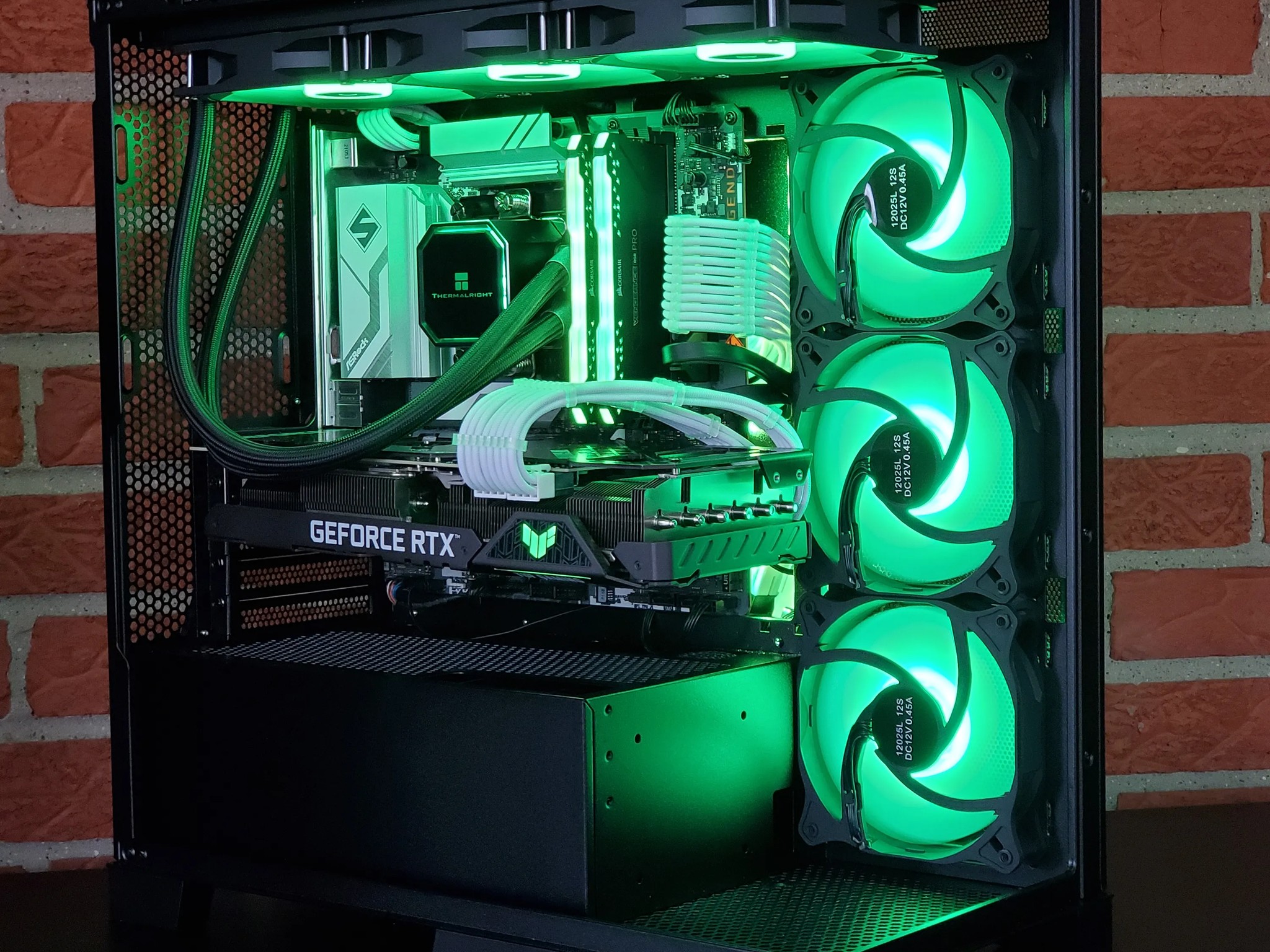 RTX 3070 Ti // i7 11700k // 360mm AIO // 16GB RAM // 1TB SSD