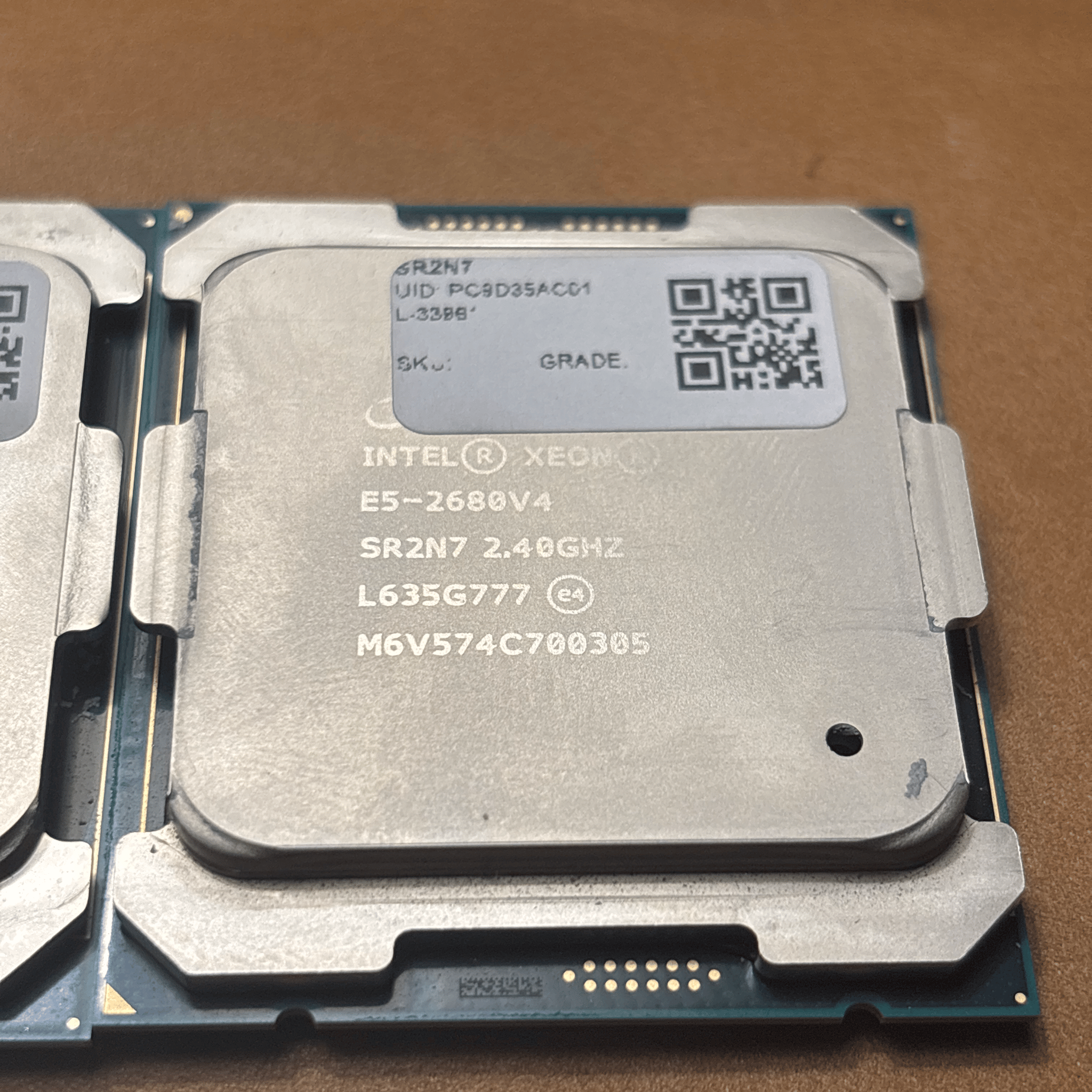 Intel E5 2680v4 14 cores, 28 threads