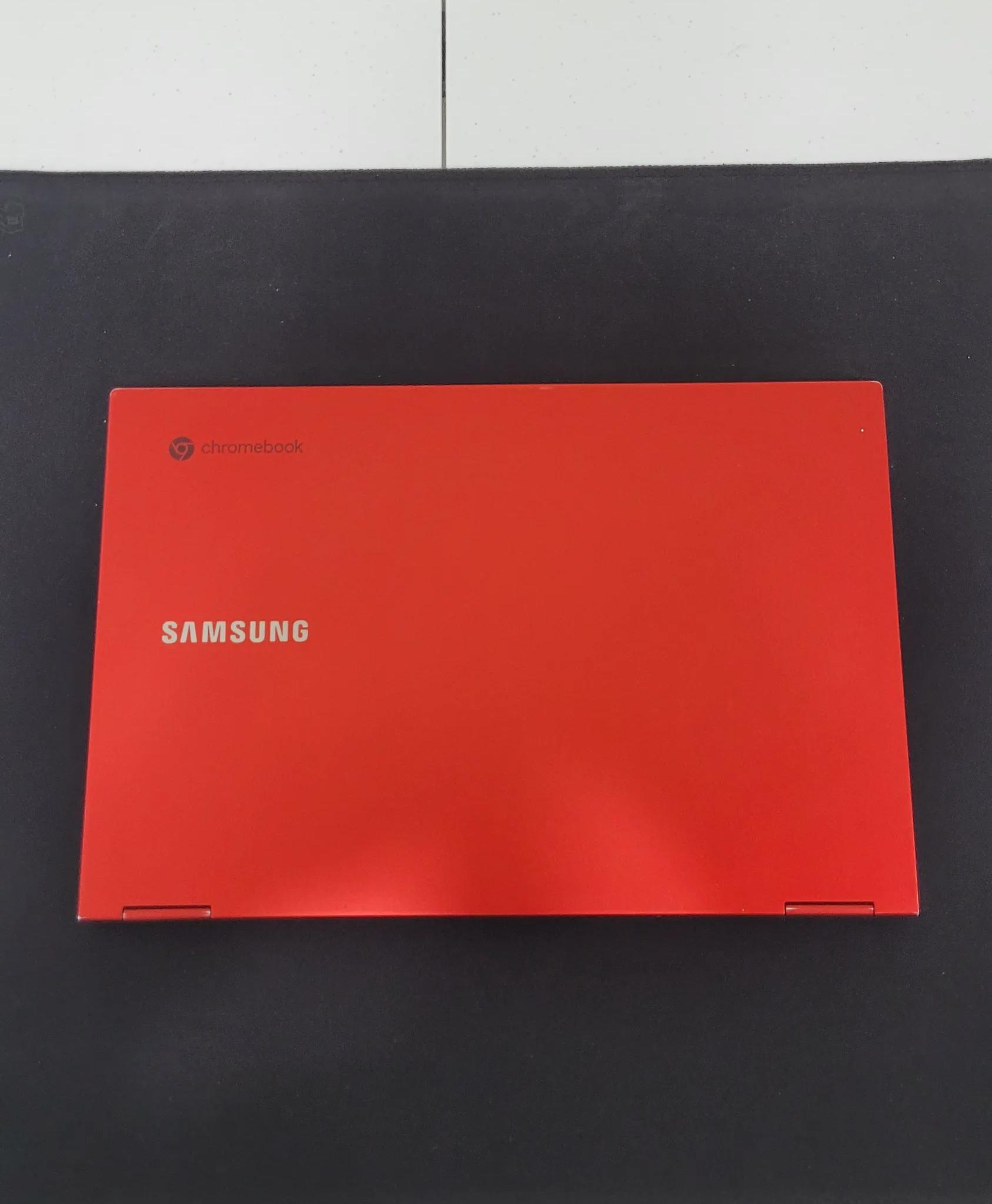 Samsung Galaxy 13.3" 4K Touch-Screen Chromebook Intel Core i5 8GB RAM 256GB SSD Fiesta Red