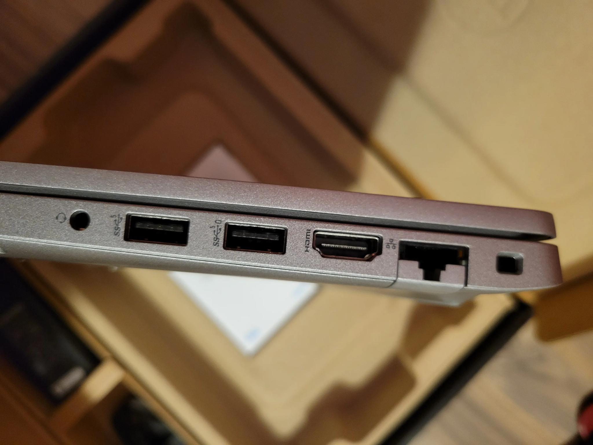 Dell Latitude 5430 14" (256 GB SSD, i5 12th Gen, 1.30 GHz, 8 GB RAM) - Gray