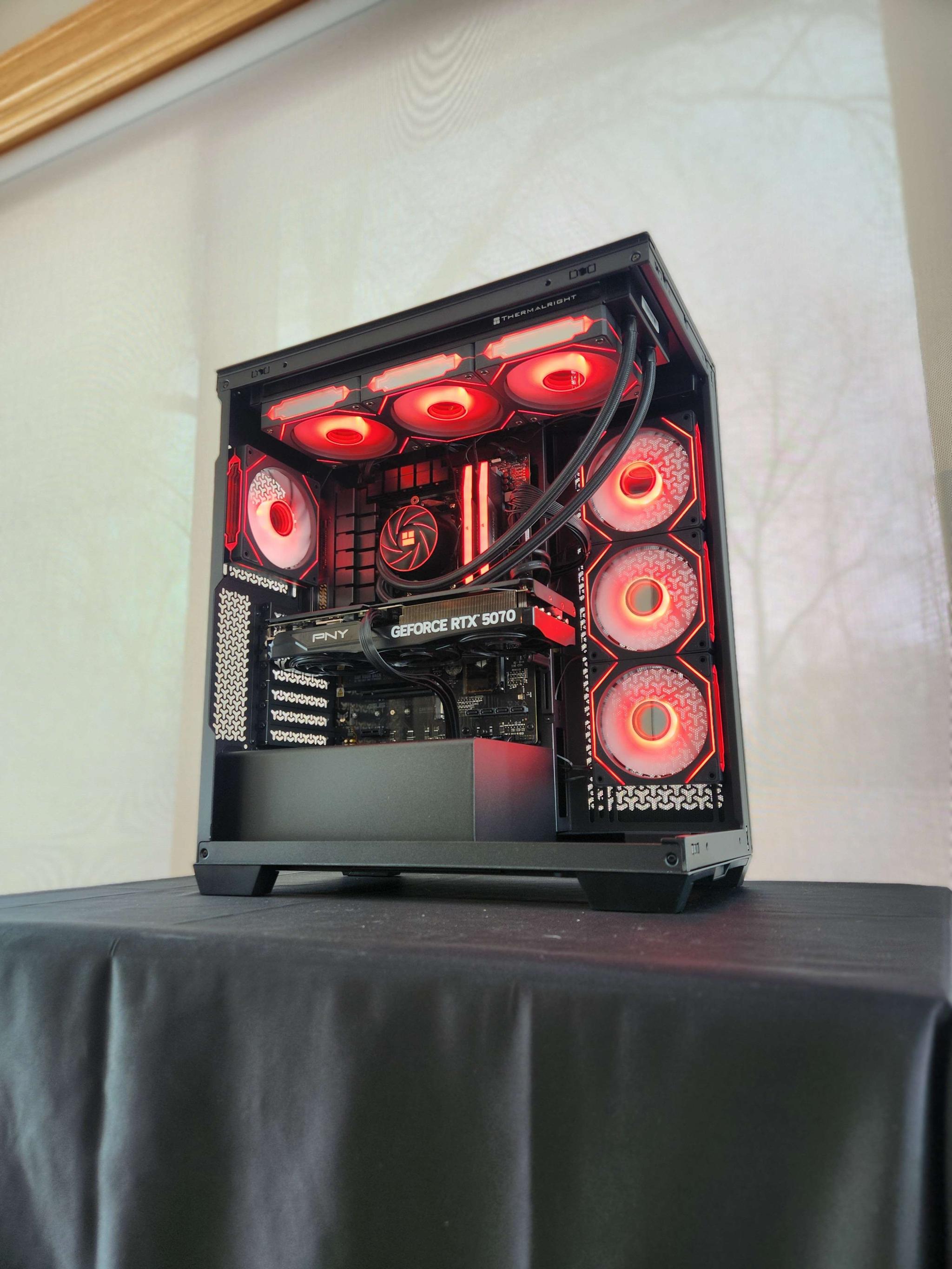 🍀RTX 5070 | Ryzen 7 7700X | 32GB DDR5 | 2TB NVMe | WiFi | Windows 11