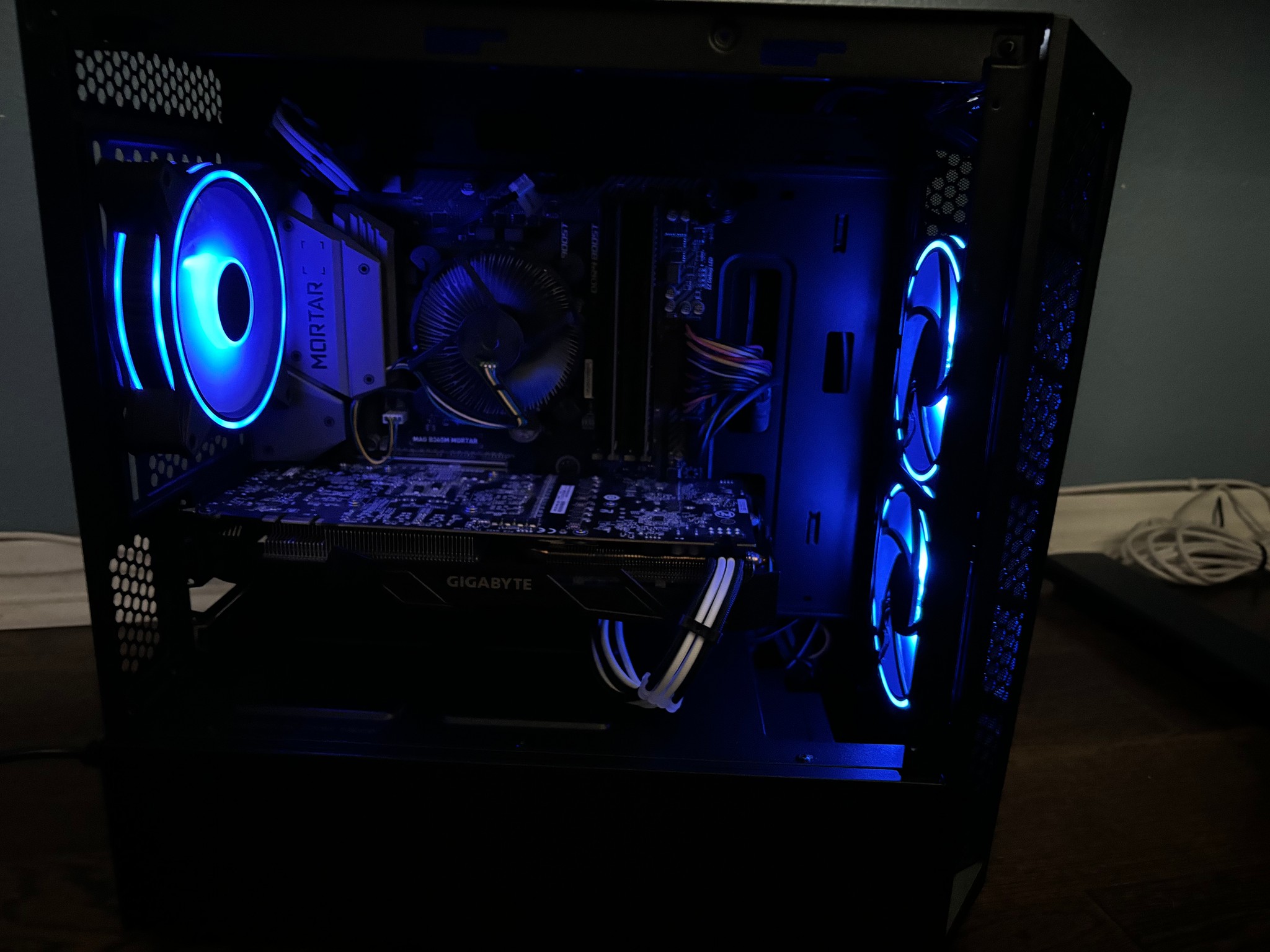 🌹 CRIMSON 🌹 GTX 1070 | i5 9400f | Gaming PC