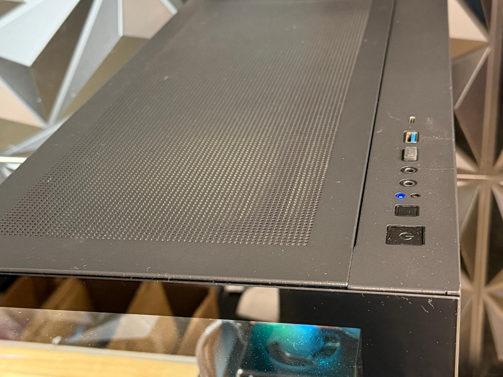 Ryzen 5 3600 | Radeon RX 580 8GB | 16GB RAM |500GB SSD| Wi-Fi/BT | Win 11 Custom ARGB...