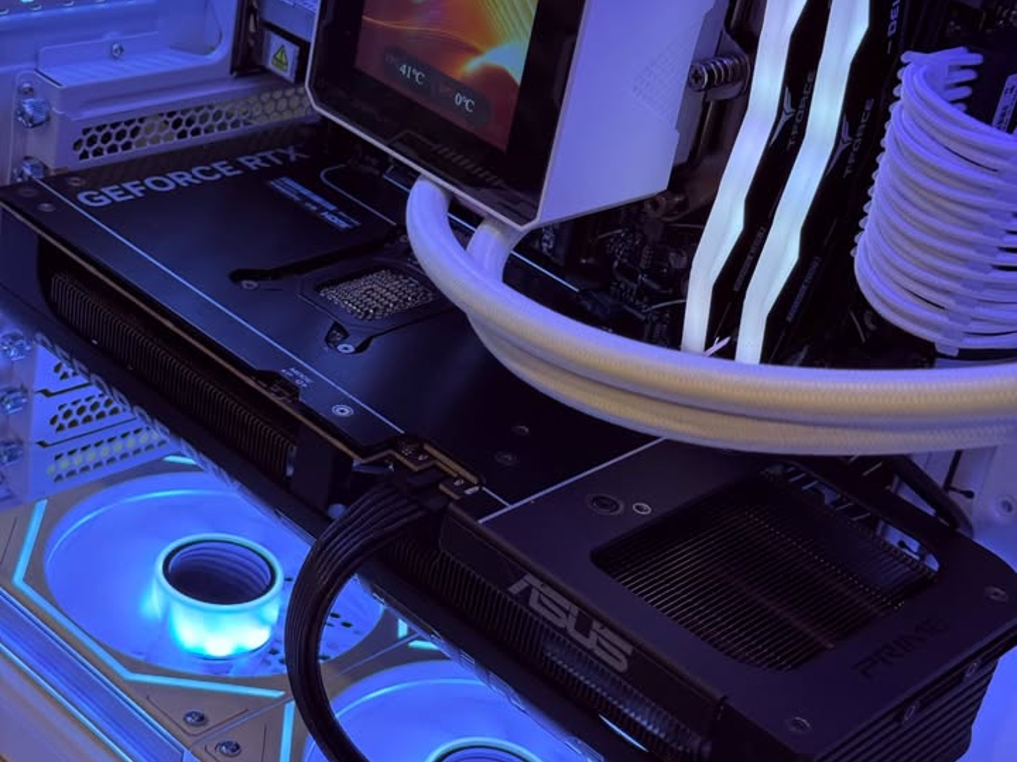 Pristine New Gaming / Streaming PC | RTX 5070 | Ryzen 7 7700 | 32GB DDR5 RAM | 1TB | Windows 11