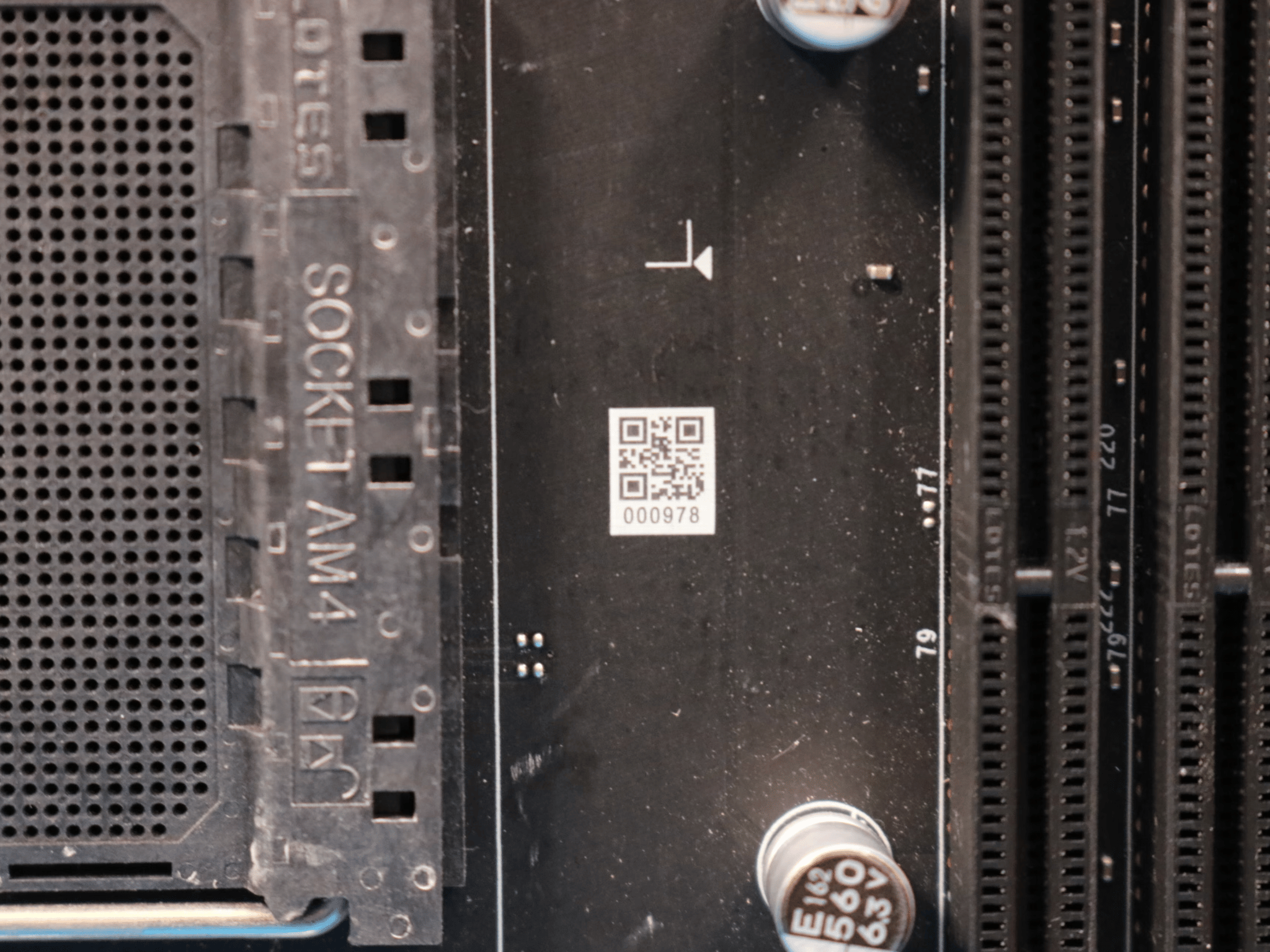 *DAMAGED* MSI MPG X570S Edge Max WIFI AMD Socket AM4 DDR4 ATX Desktop Motherboard