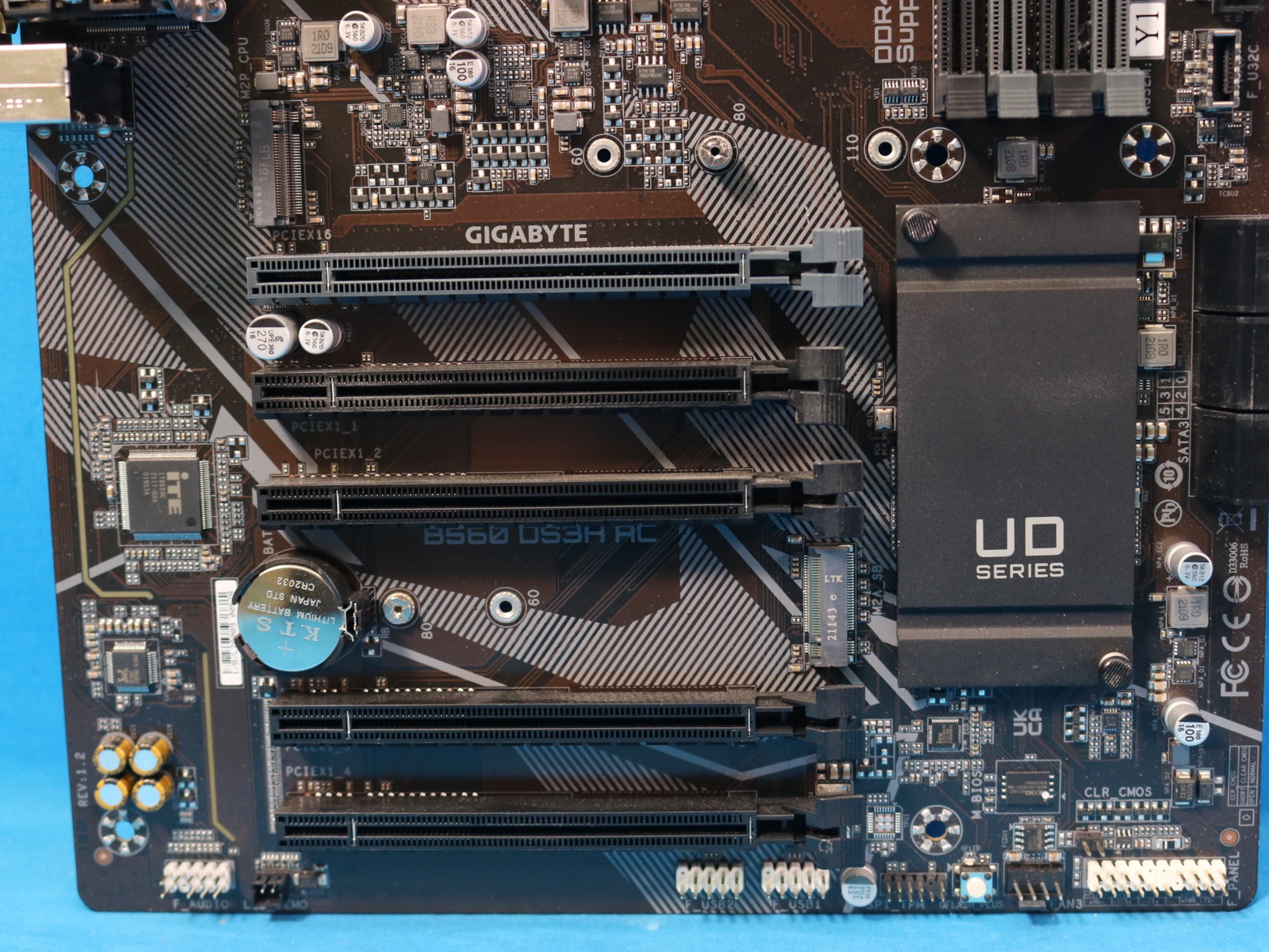 Gigabyte B560 DS3H AC Intel Socket LGA1200 DDR4 ATX Desktop Motherboard No I/O Shield