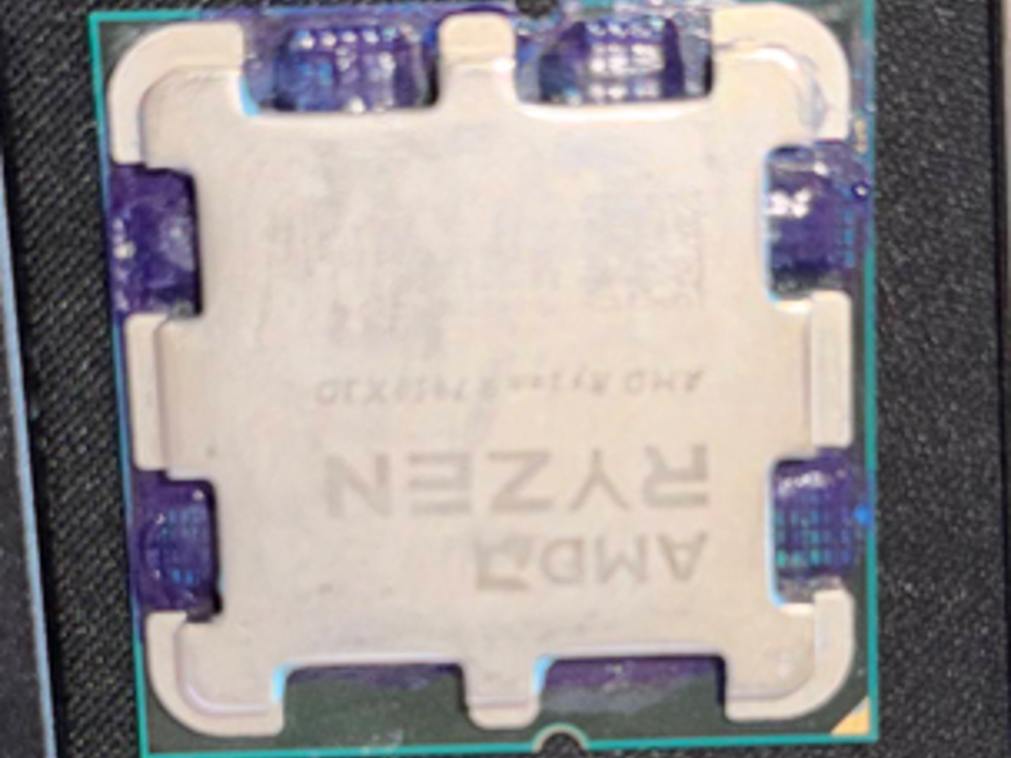 AMD Ryzen 9 7950X3D + Thermal Grizzly AM5 Contact Plate & Heat Spreader