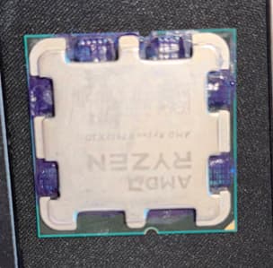 AMD Ryzen 9 7950X3D + Thermal Grizzly AM5 Contact Plate & Heat Spreader
