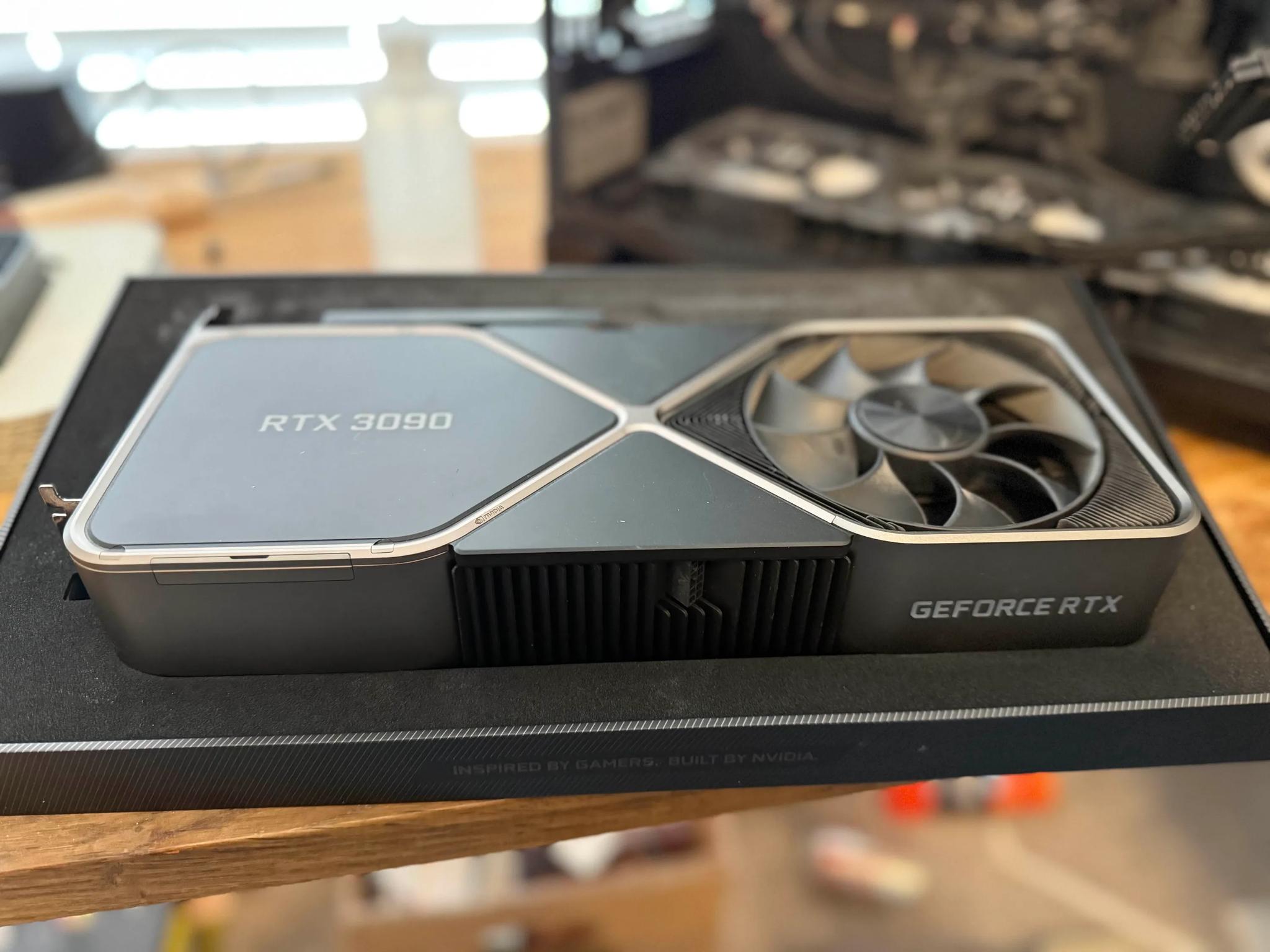 NVIDIA RTX 3090 Founders Edition – Excellent Condition | Original Packaging & Accessories