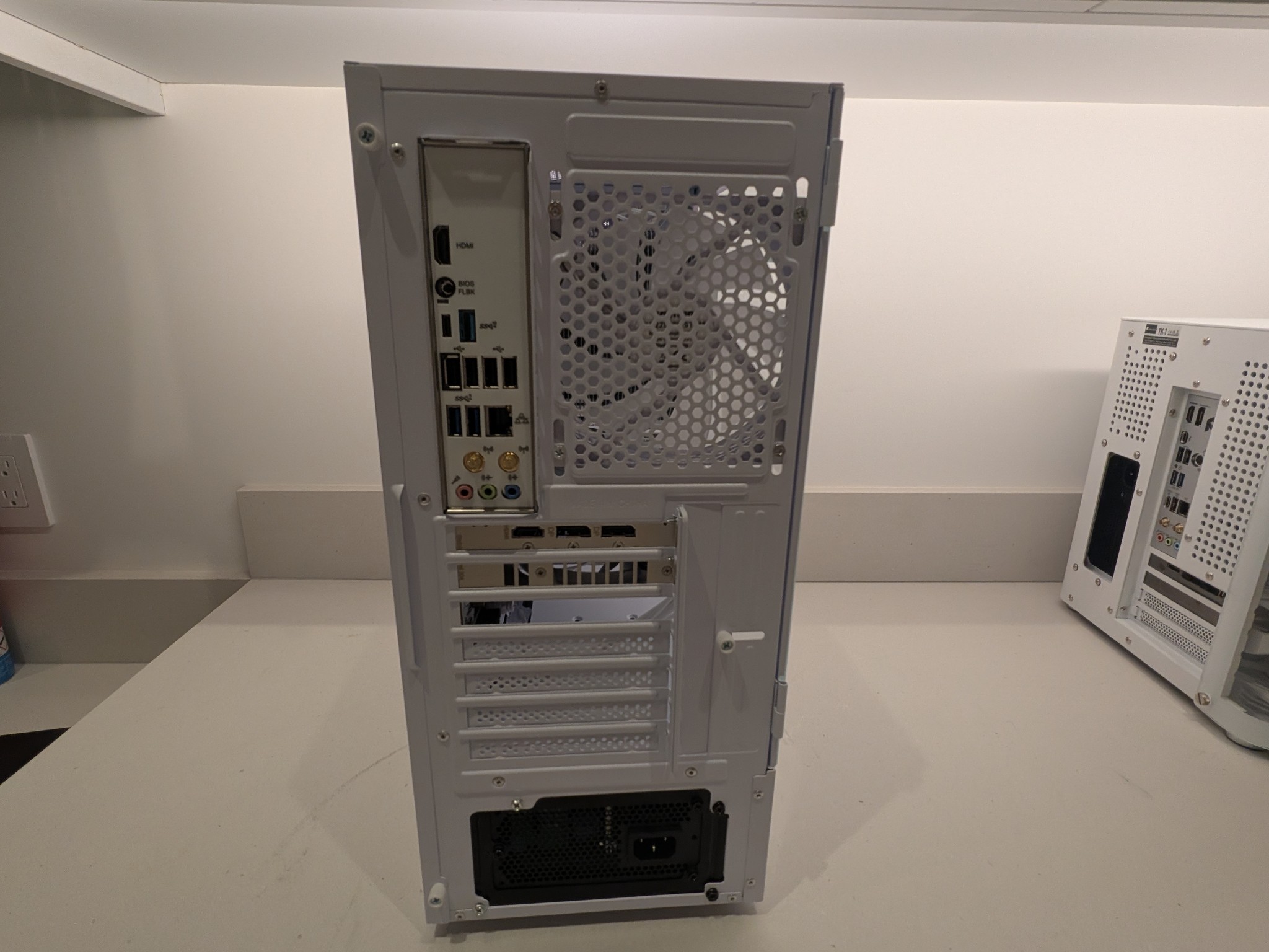 1440p Blizzard - Ryzen 7 7700, RX 9060 XT 16GB, 32 GB DDR5, 2 TB Gen 4 NVME, RGB