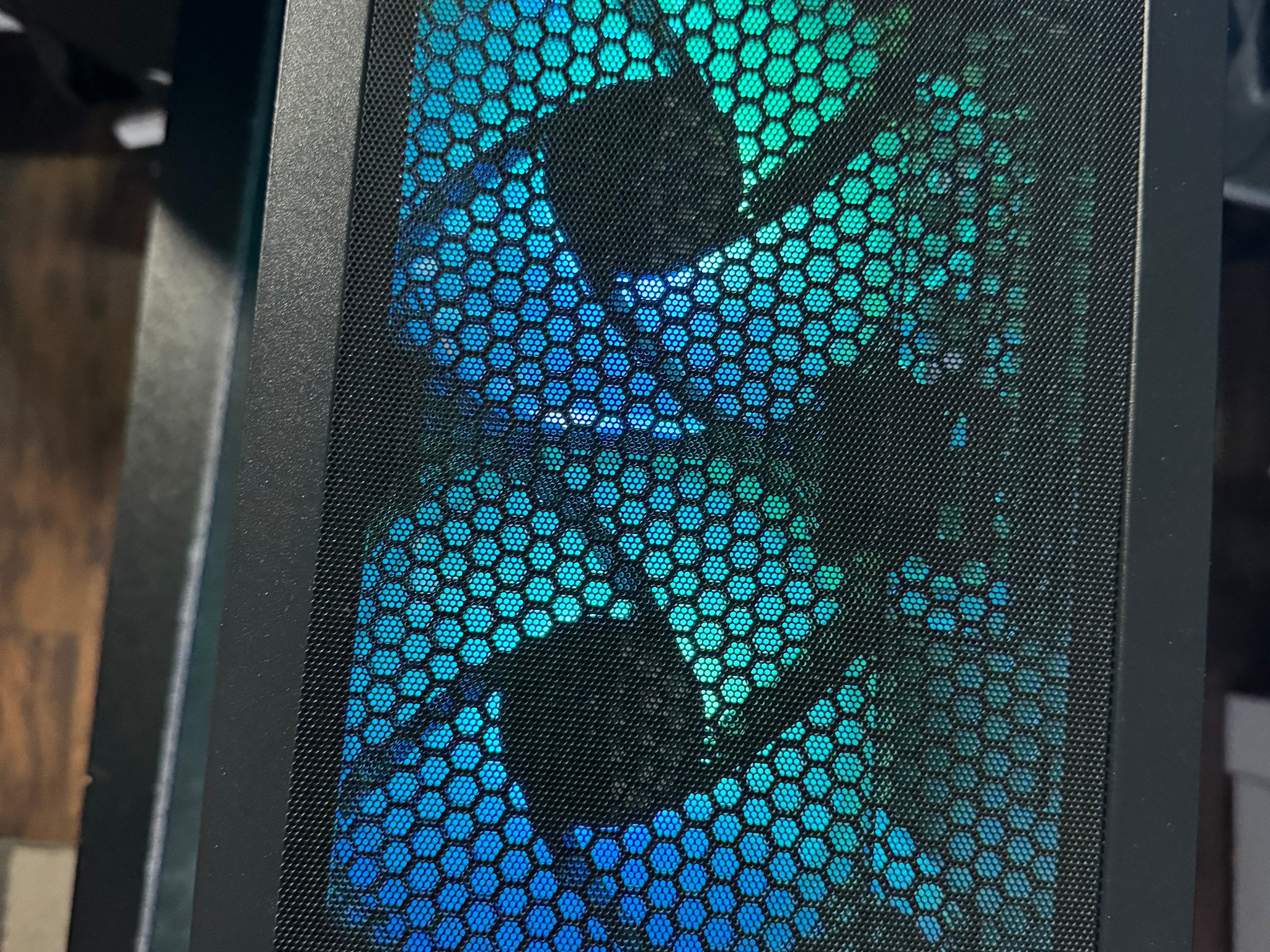 RTX Black N’ White Gaming PC / Ryzen 7 / RTX 2060