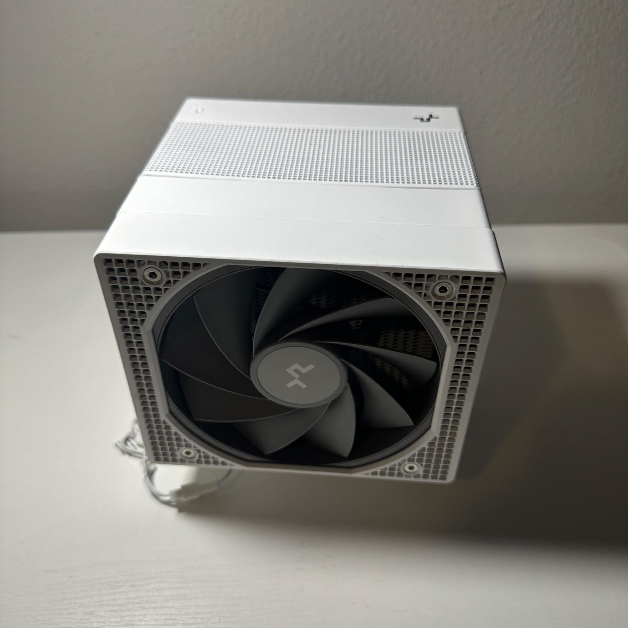 Intel i7-12700k, 32GB Ram, Deepcool Assassin IV Heatsink, Asus Tuf Gaming Z690-Plus WiFi D4