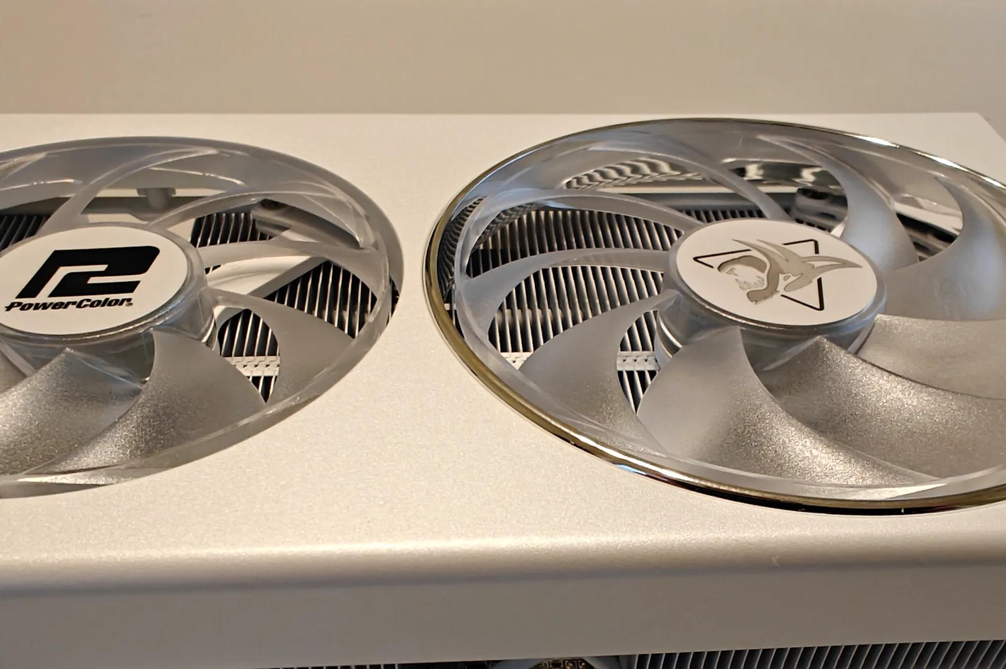 PowerColor Radeon RX 7800 XT HellHound Spectral White 16GB GDDR6