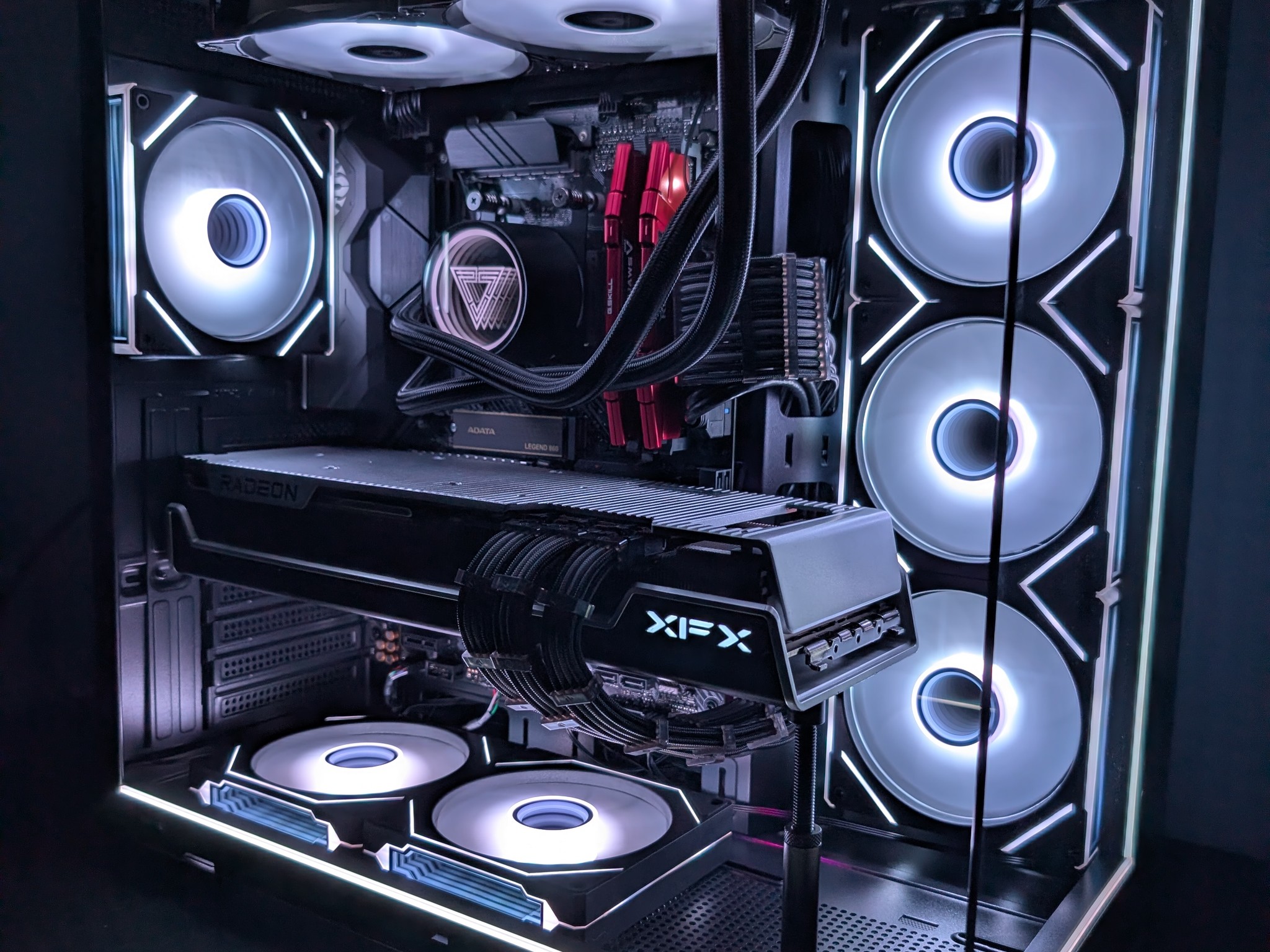 RX 7900XTX 24GBvram-Ryzen 7 5800x3d-32 GB DDR4 3600-1 TB NVME Supreme Gaming PC