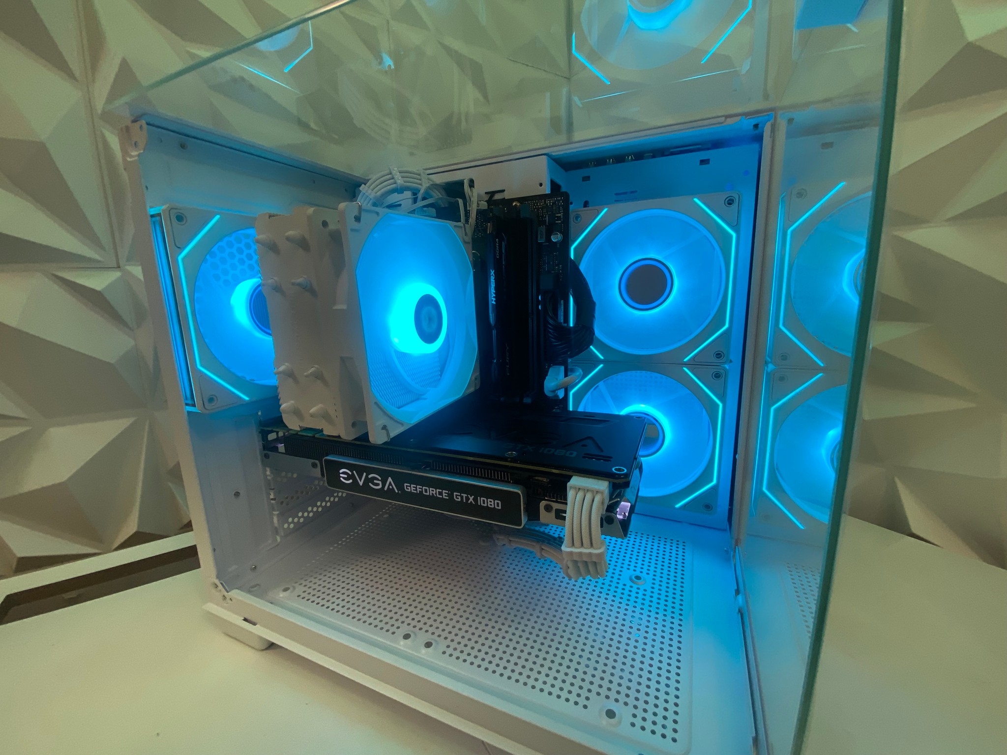 🎅🎅 White Elite Build – intel i5 9500 + GTX 1080 8GB | 1080P/1440P High FPS Ready
