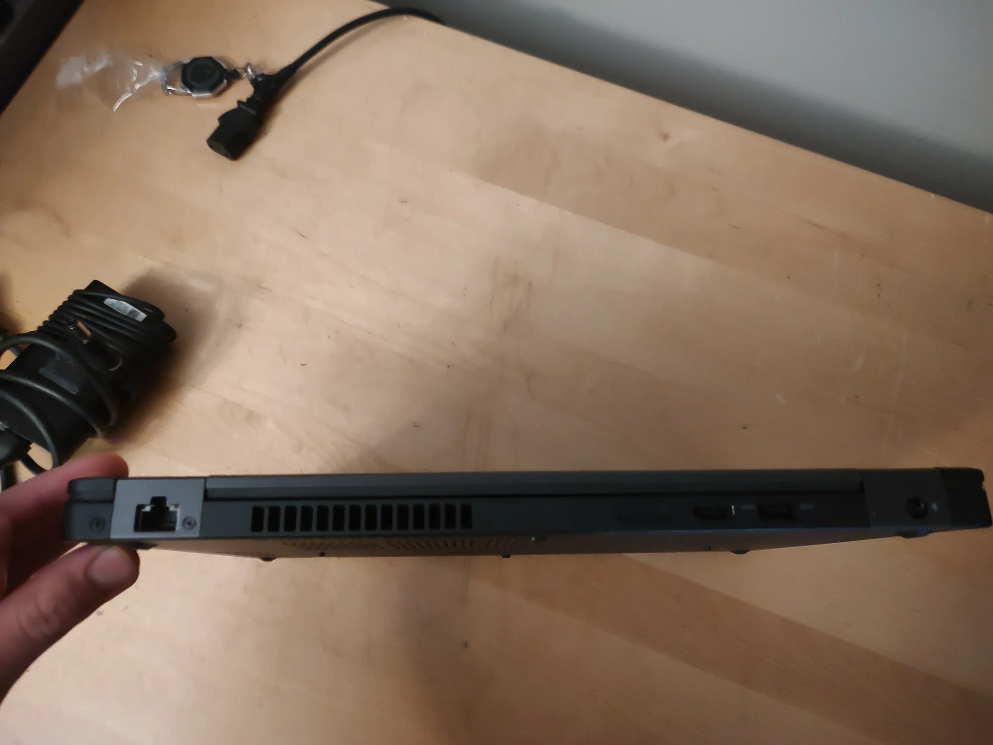 Dell Latitude 5480 14in Thin and Light Laptop - i5 7200u, 12GB DDR4, 500GB SSD