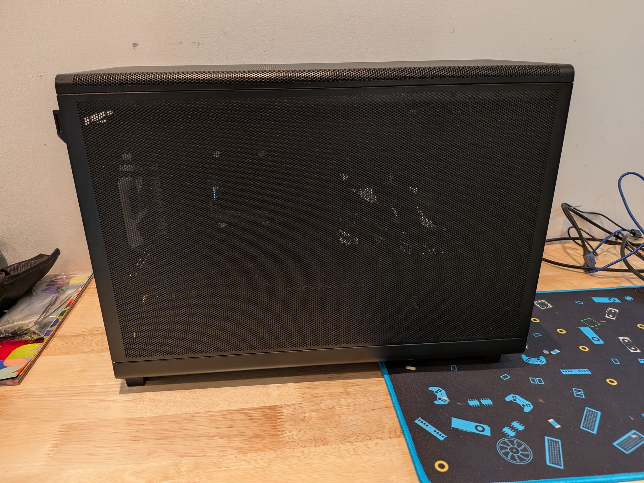 4K Mesh - RTX 5080, Ryzen 7 7800X3D, 64 GB DDR5 RAM, 2 TB Gen 4 NVME, Liquid Cooled, RGB