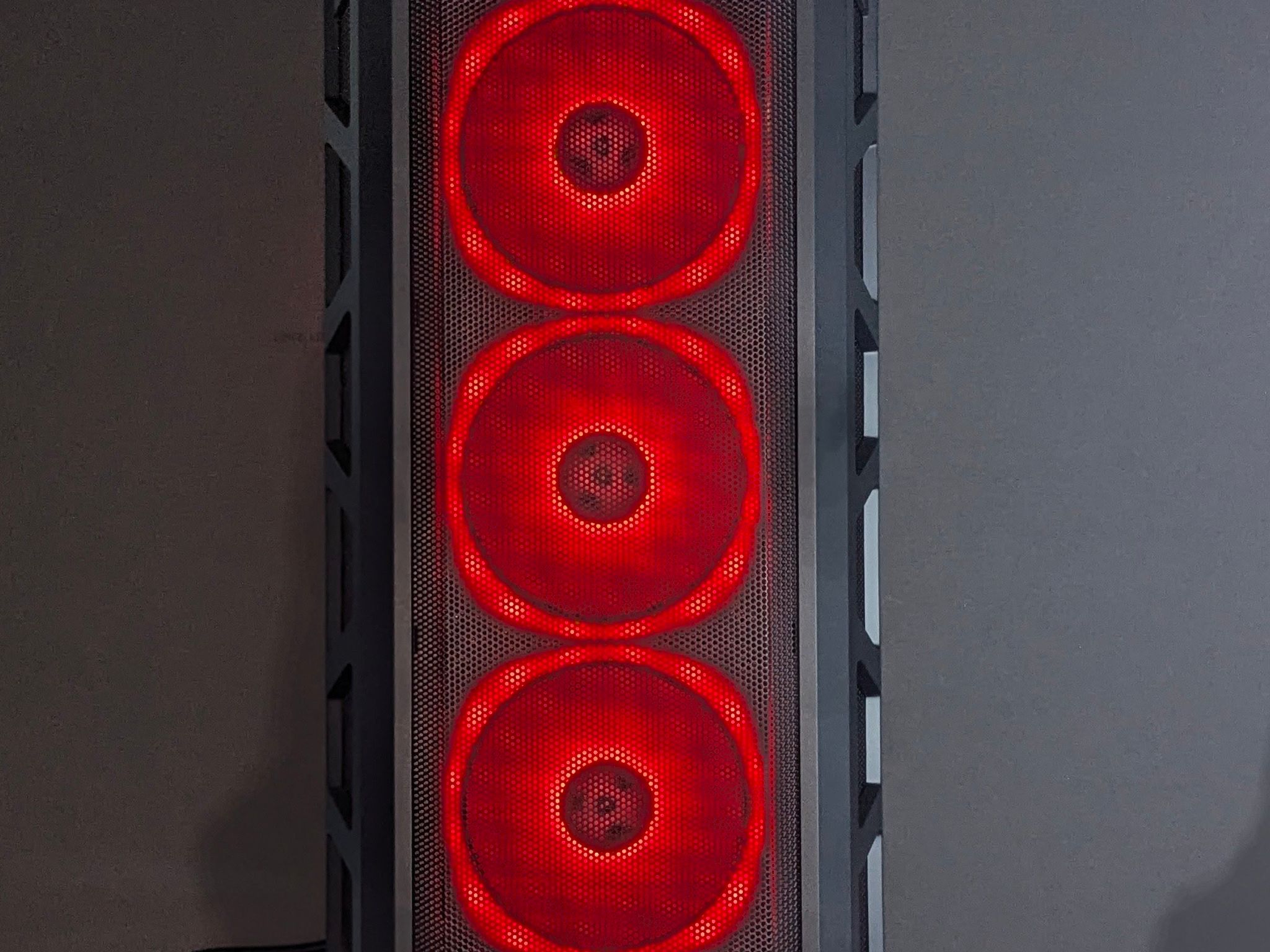 "Red Veins" 🔴RTX 2080(FE)🔴I5 11600k@4.9GHz🔴16GB RAM🔴1.2TB SSD/HDD🔴Windows 11 Pro✅